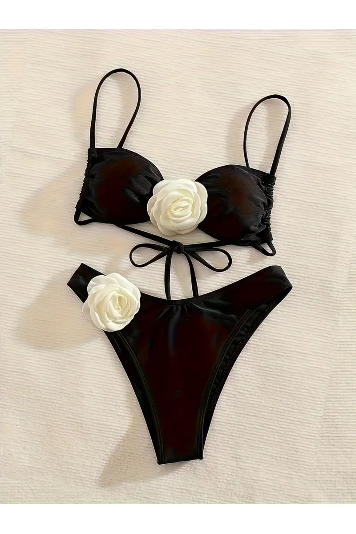 sitriva Kadın Siyah Gül Aplikeli İnce Askılı Bikini Takımı
