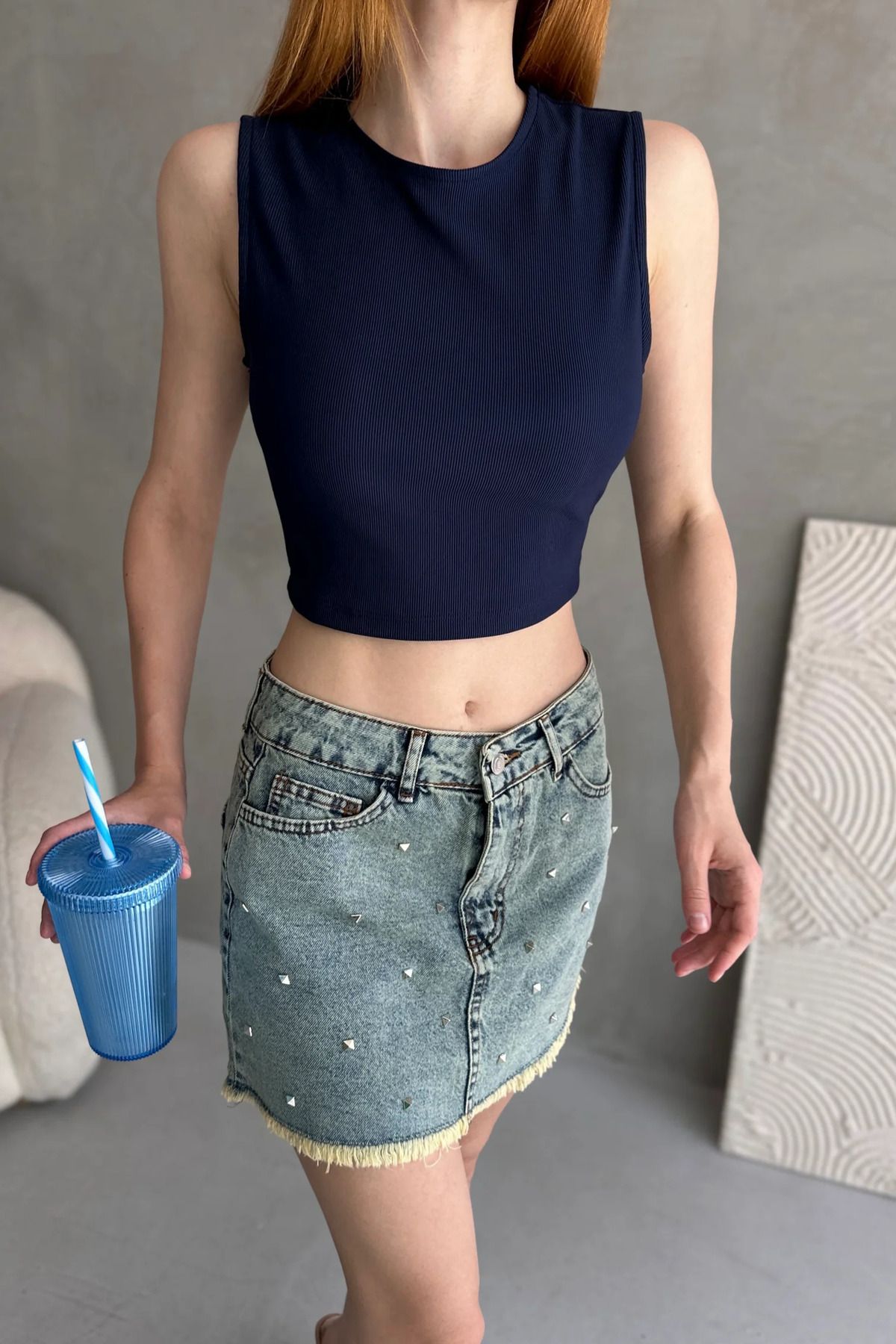 Fav Style Kadın Bisiklet Yaka Kolsuz Sırtı Kemer Detaylı Crop Bluz Lacivert