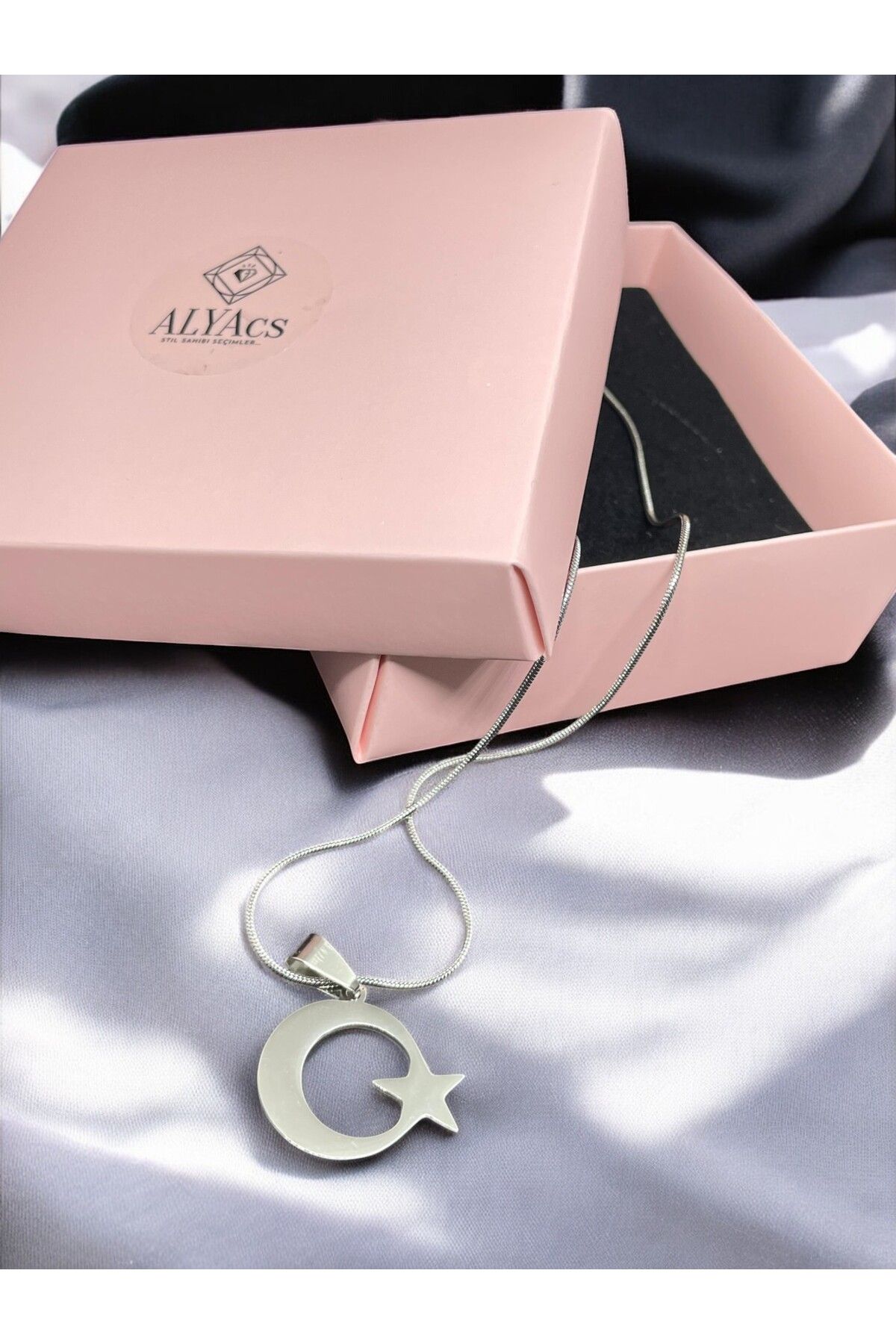 alyacs Unisex Ay-Yıldız Kolye - Özel Tasarım, Anlamlı ve Zarif Hediyelik Kolye