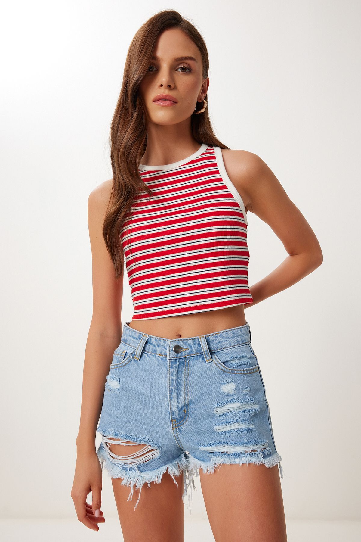 Lovelyİstanbul Yırtık Mini Denim Şort AÇIK MAVİ LCR0085