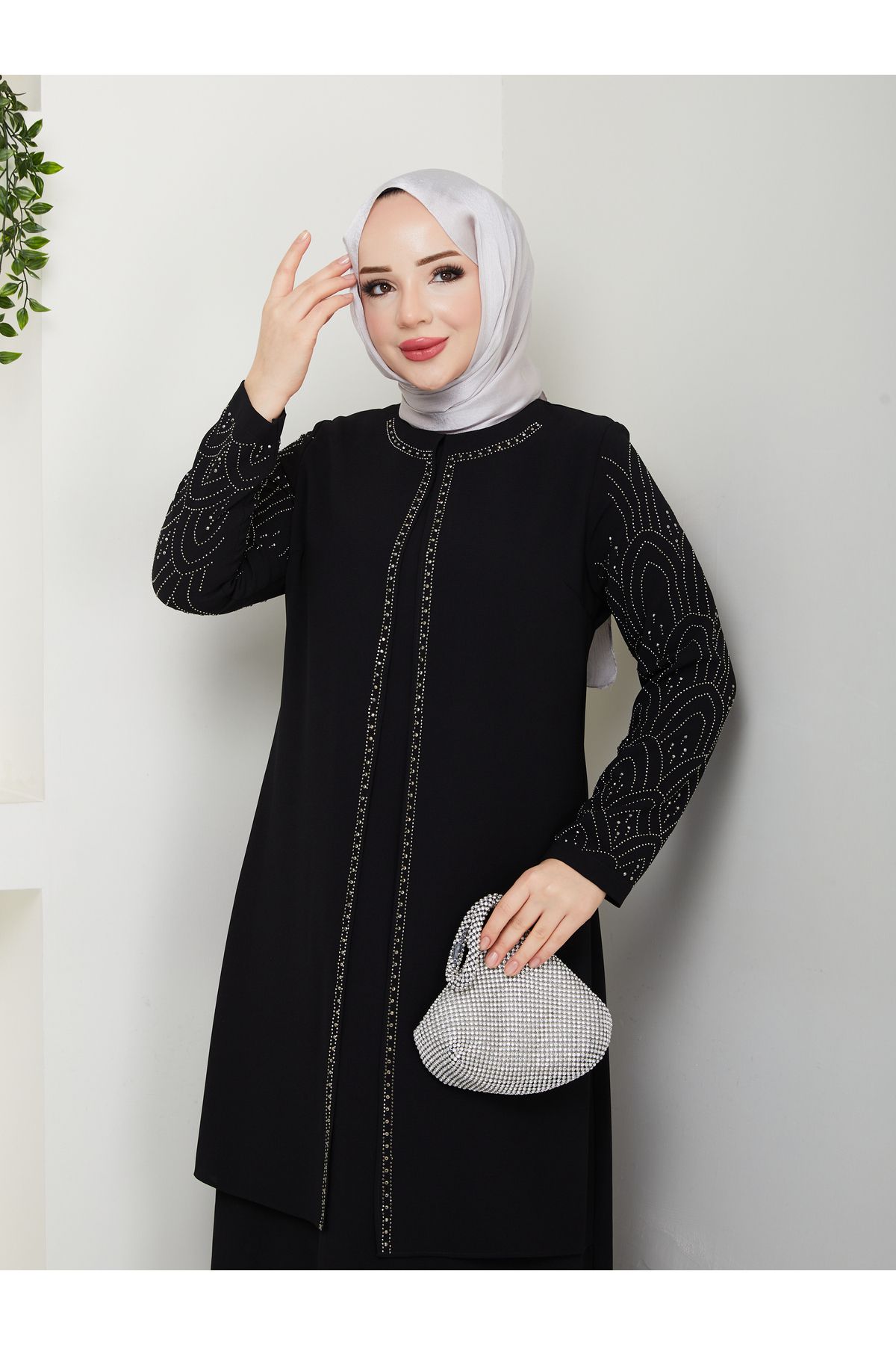 MissPul Kolları Taşlı Büyük Beden Anne Elbisesi -siyah