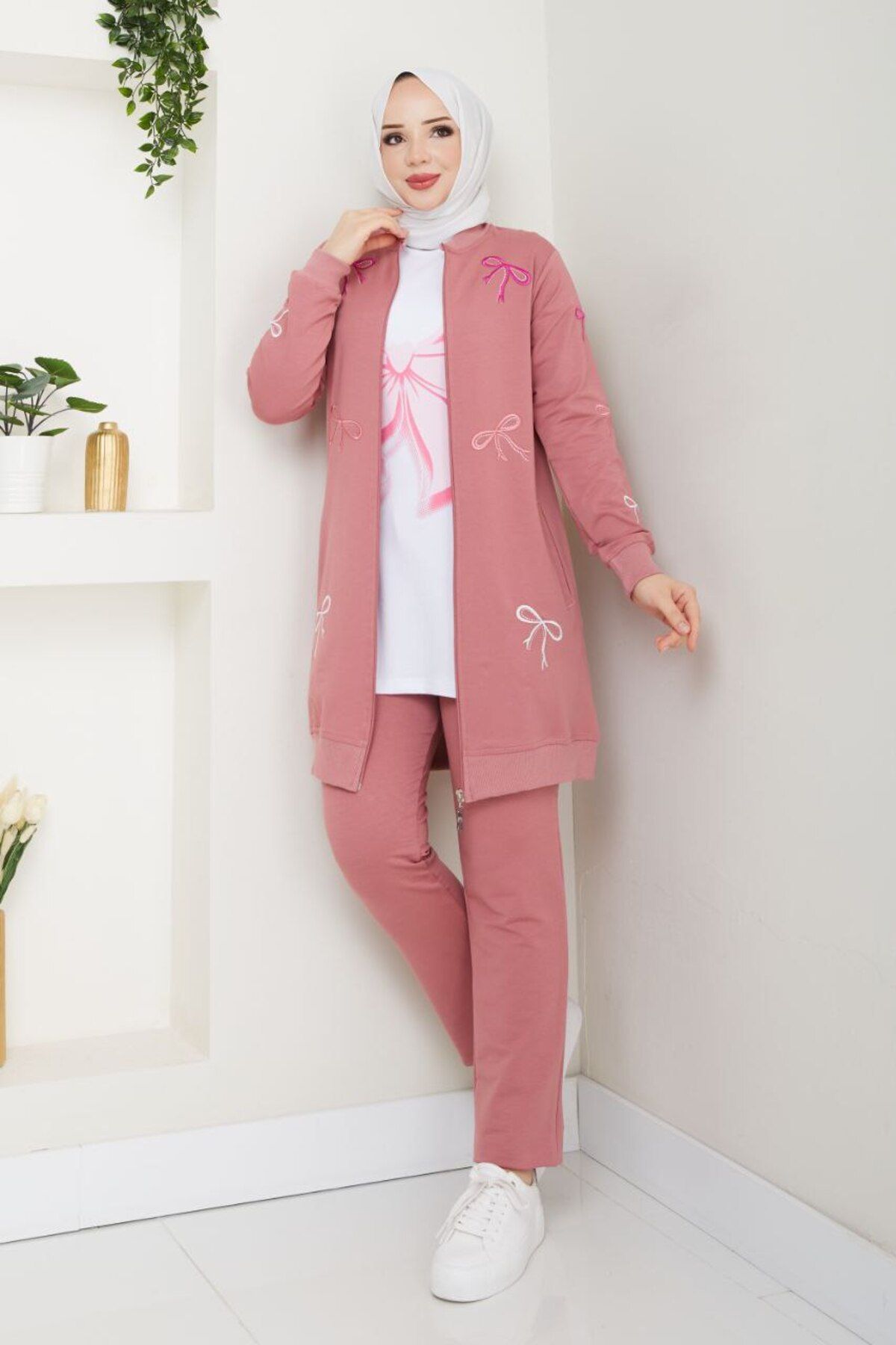 moda4b 3'lü Tesettür Spor Takım - Fiyonk Nakışlı İki İplik Pamuk Kumaş n-05439 _ pembe