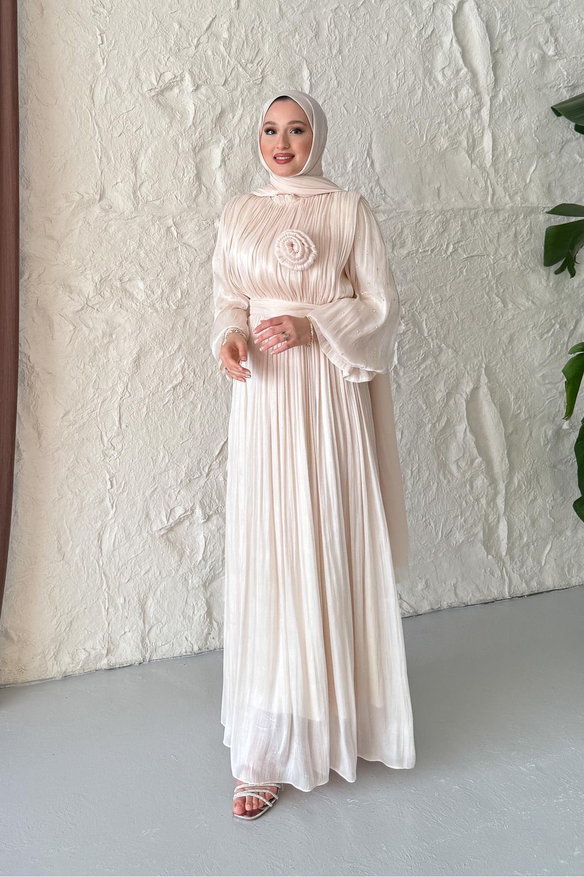 Rimel Moda Maria İpek Taşlı Elbise Bej