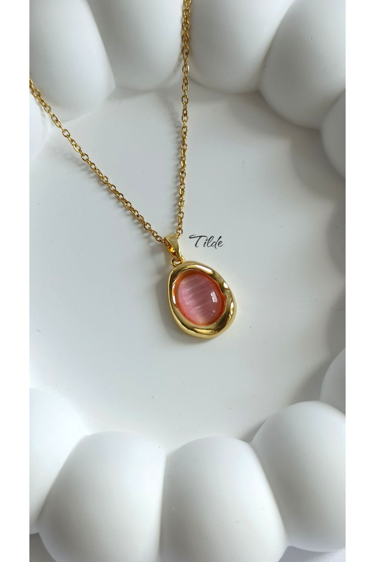 Tilde Pembe Kedi Gözü Taşlı Vintage Kadın Kolye Paslanmaz Çelik Kararmaz Gold Kolye
