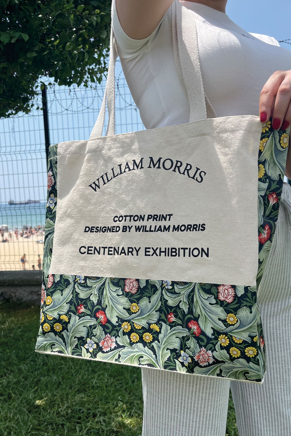 Bagari William Morris Kanvas Bez Çanta – İç Cepli, Çıtçıtlı, Baskılı ve Yıkanabilir Dayanıklı Tasarım