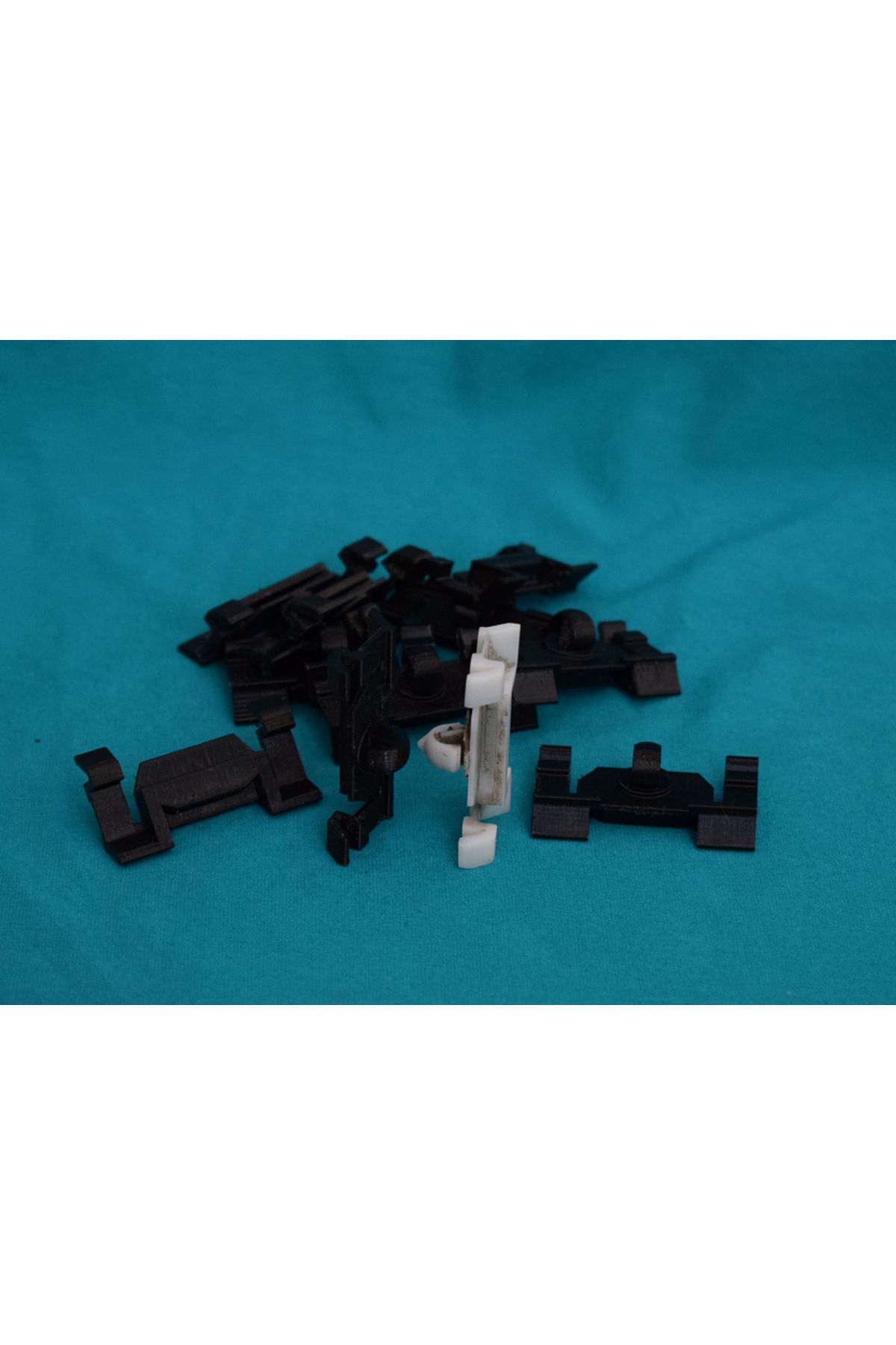 Lucest Mercedes W202, W203, W208, W210, W220 Uyumlu eşik klipsi (Plastik Aparattır)