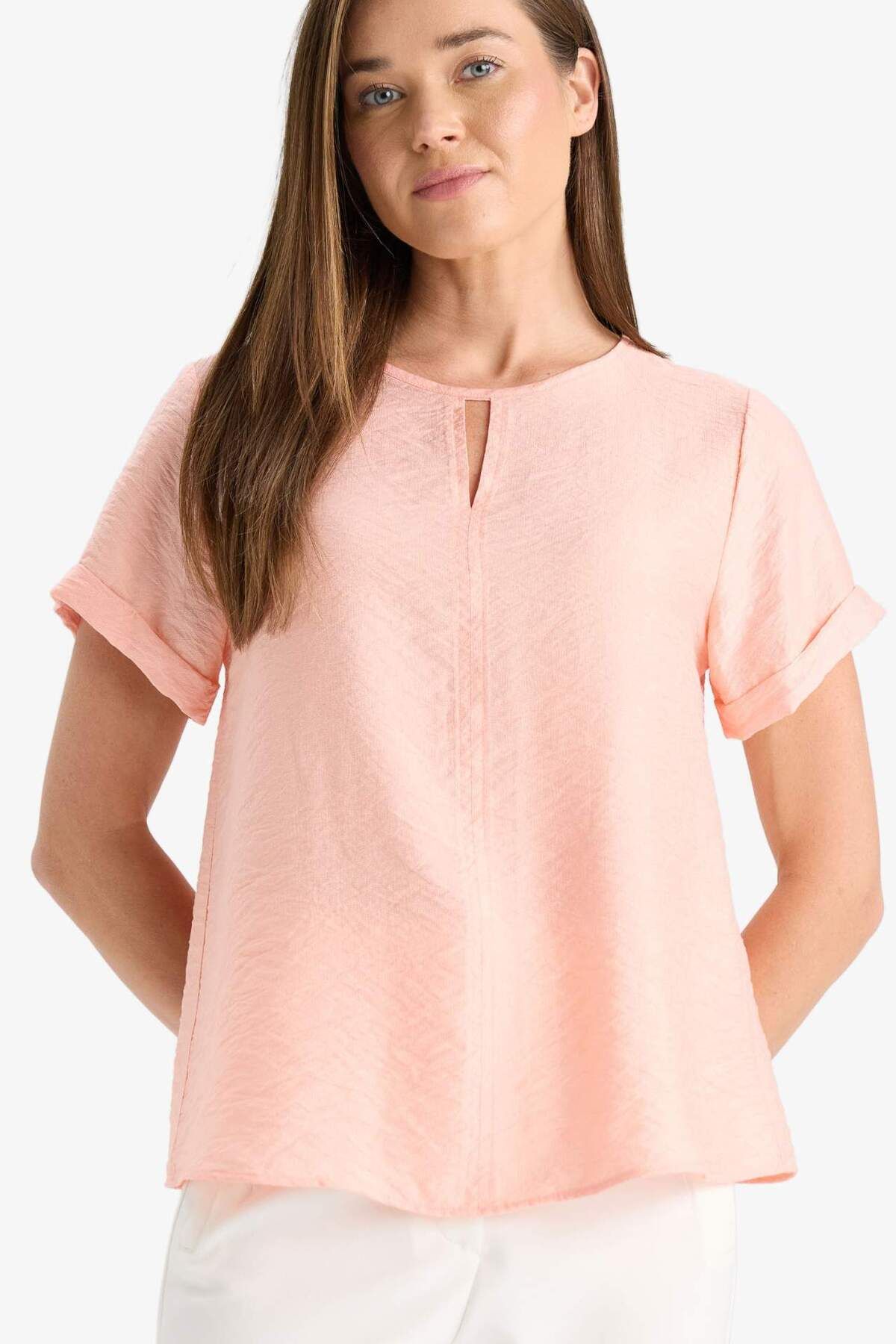 DeFacto Regular Fit Yuvarlak Yaka Kısa Kollu Bluz C8831AX25SM