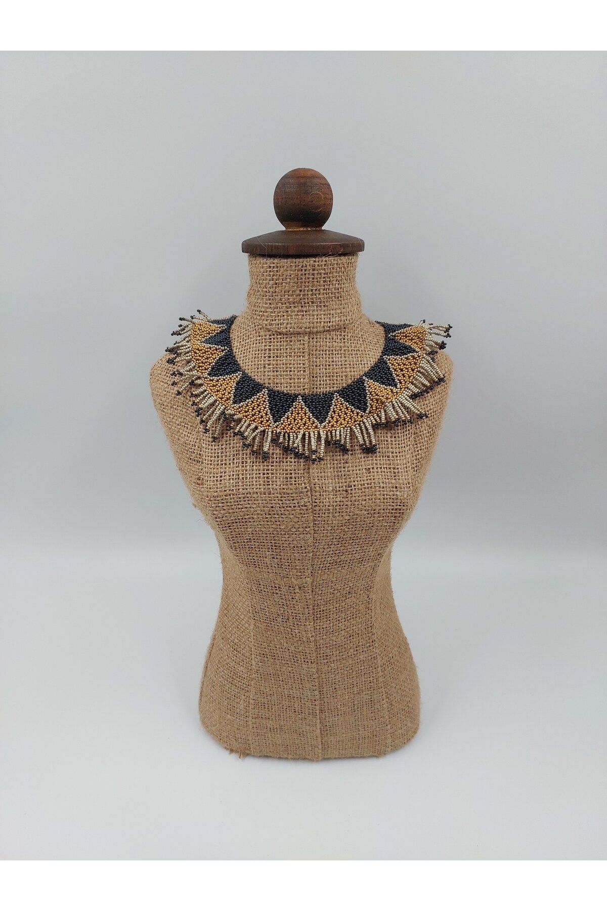 R G Handmade Design "Güneşin Kucakladığı Zarafet – Etnik Desenli Kum Boncuk Kolye