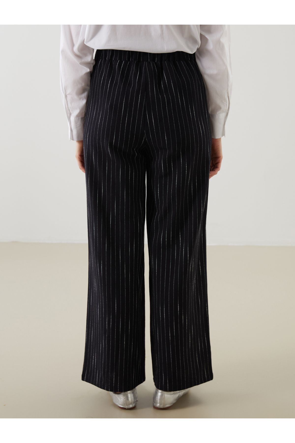 LC Waikiki-Pantaloni de damă în amestec de in cu dungi cu talie elastică 4