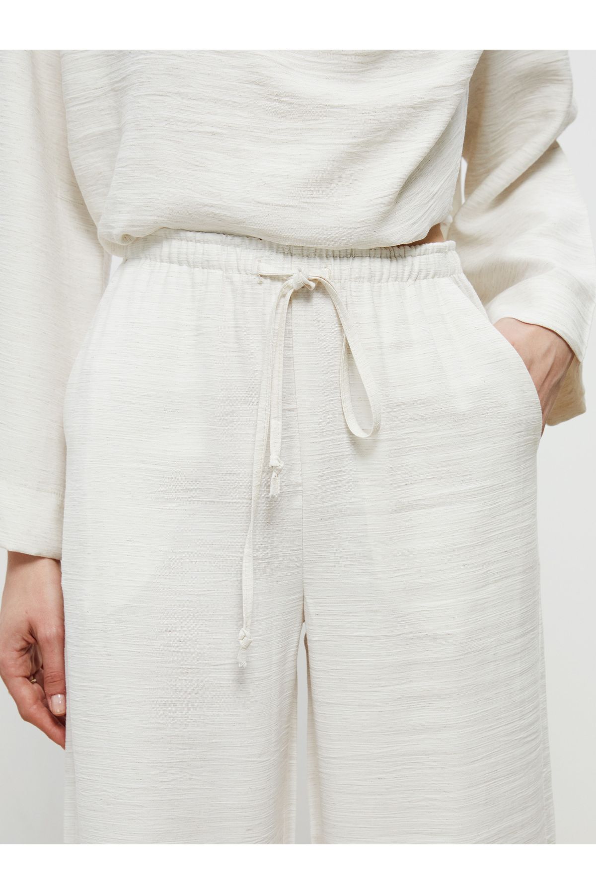 LC Waikiki-Pantaloni de damă cu aspect de in cu talie elastică 3