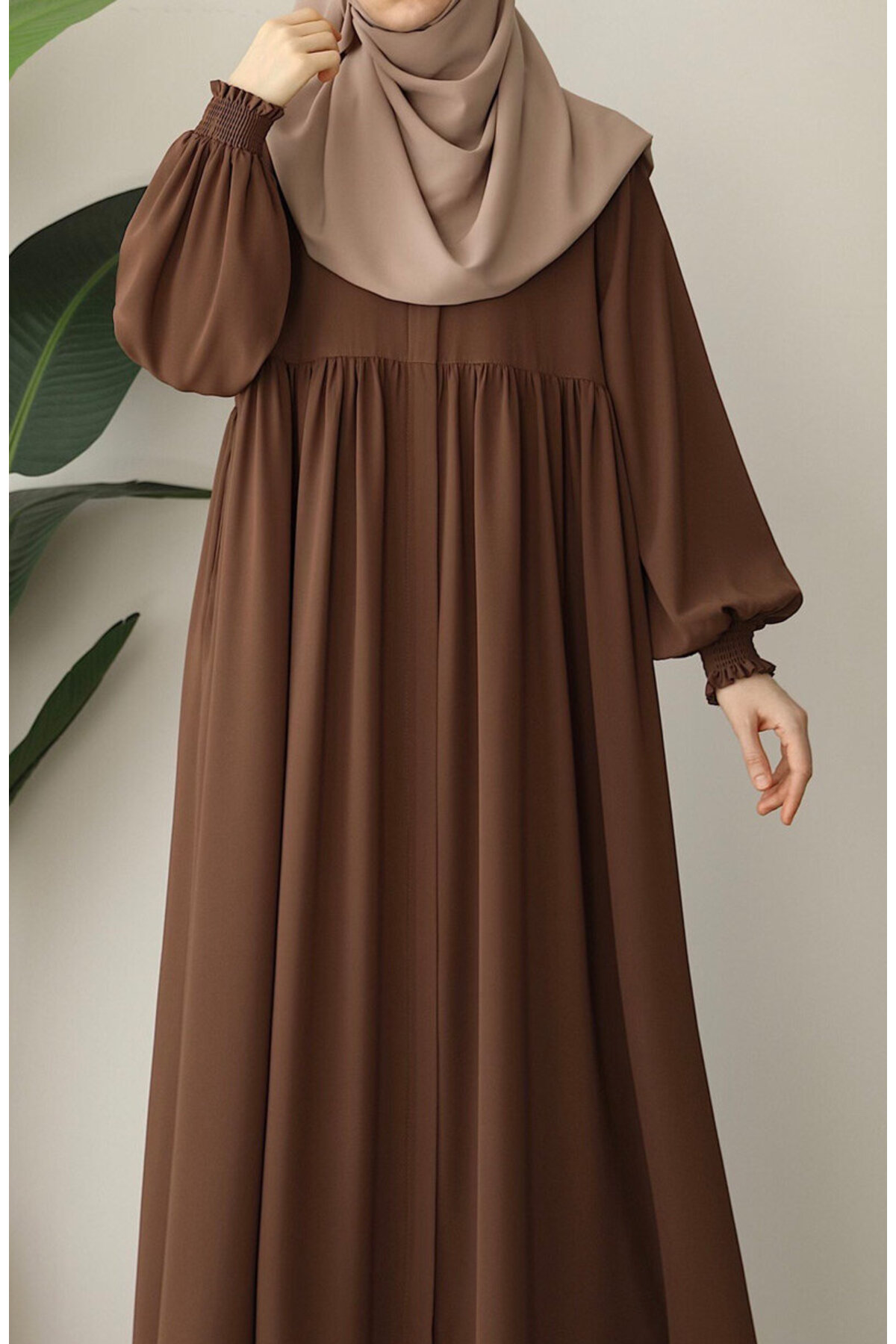 Saye Abaya Brown