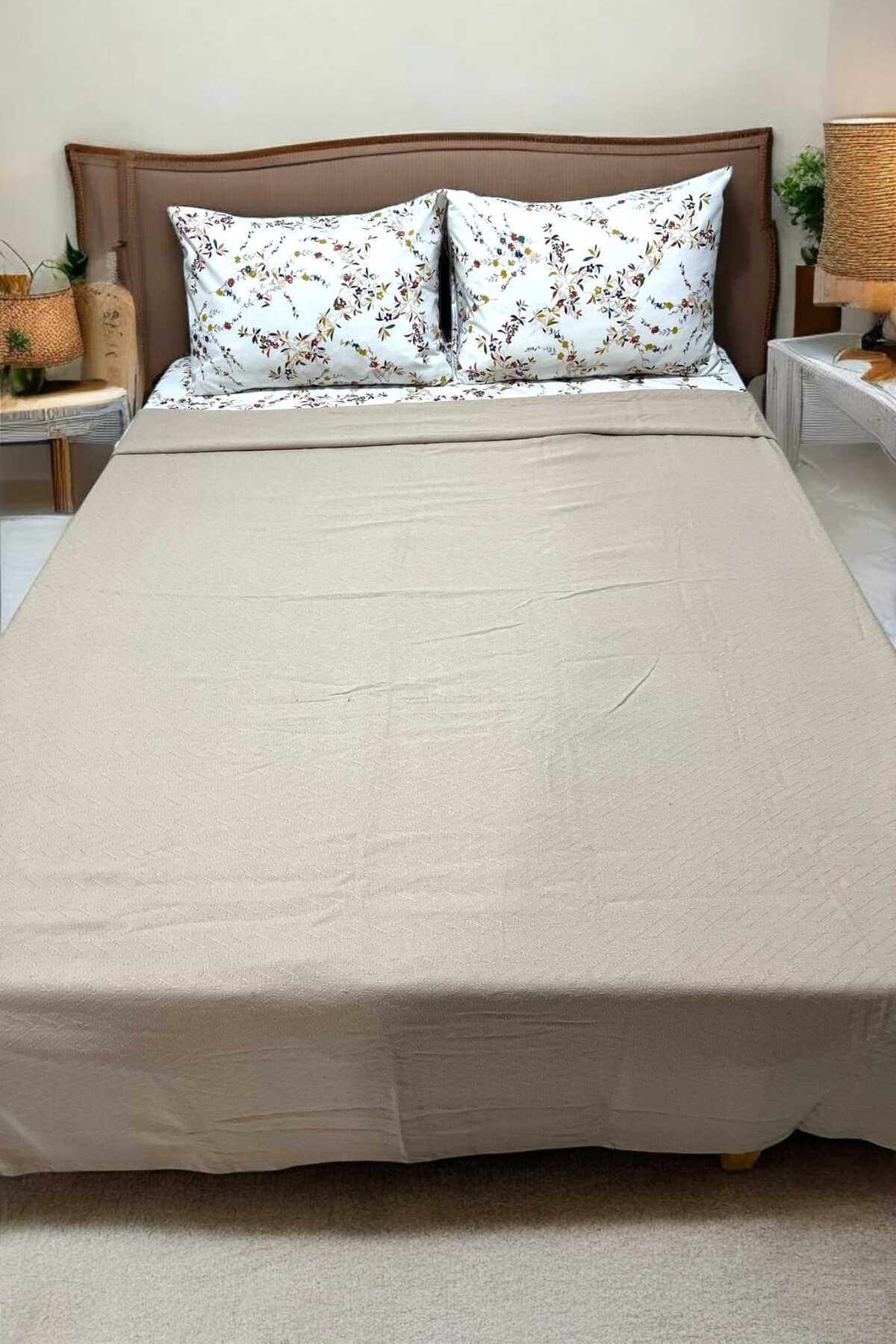 Tekstil Vagonu Çift kişilik çarşafı battal lastikli çiçek desenli örme pike takımı