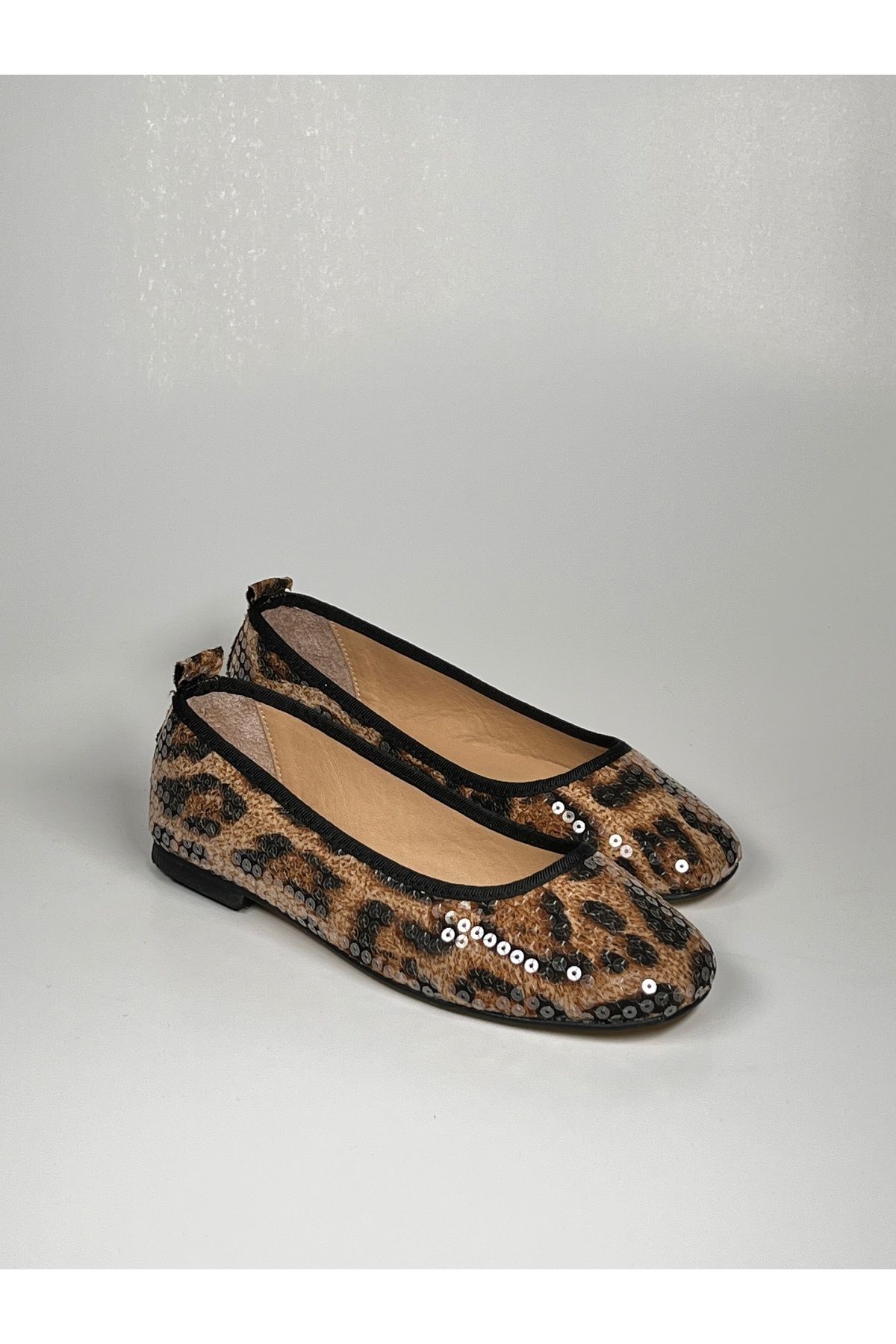 futsi shoes Parlak Leopar Payetli Babet Ayakkabı