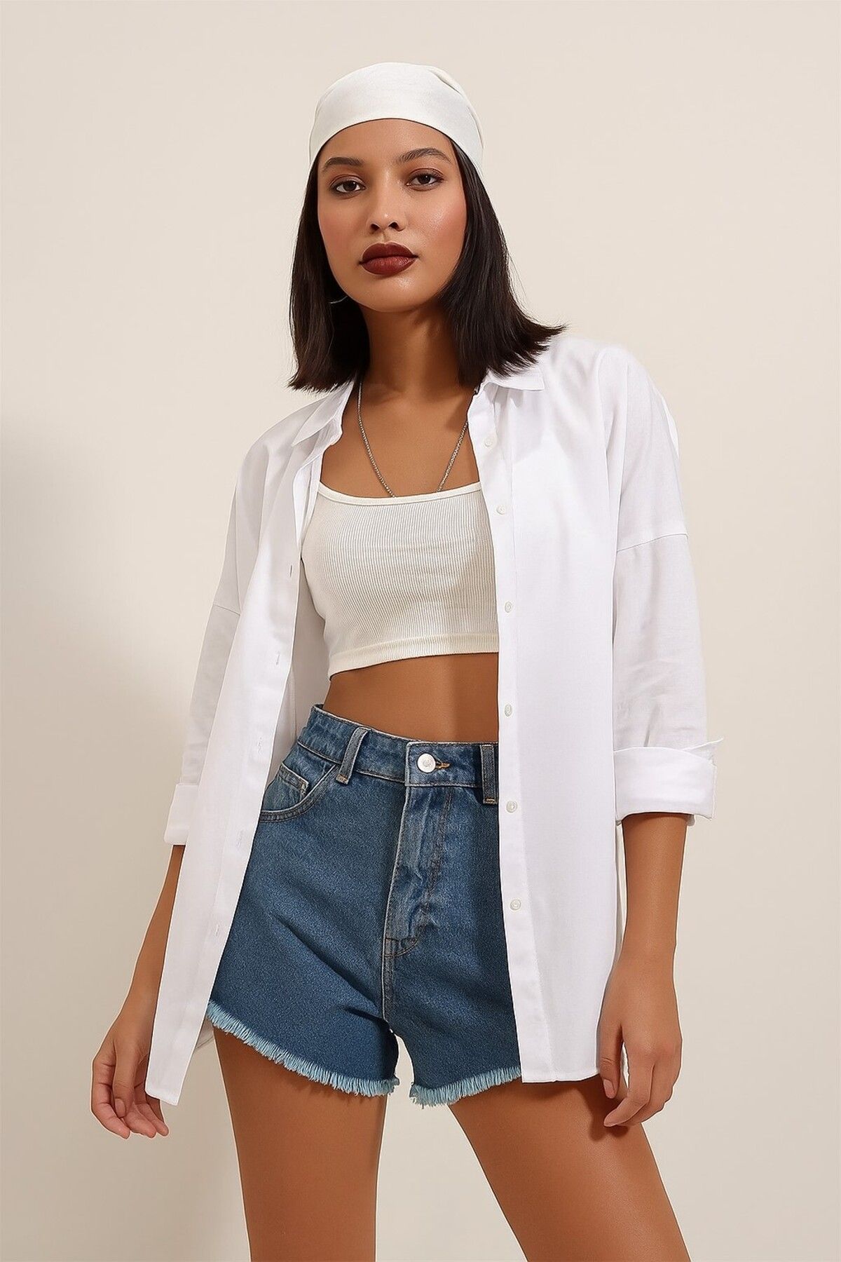 Saade Beyaz Oversize Uzun Basic Dokuma Gömlek