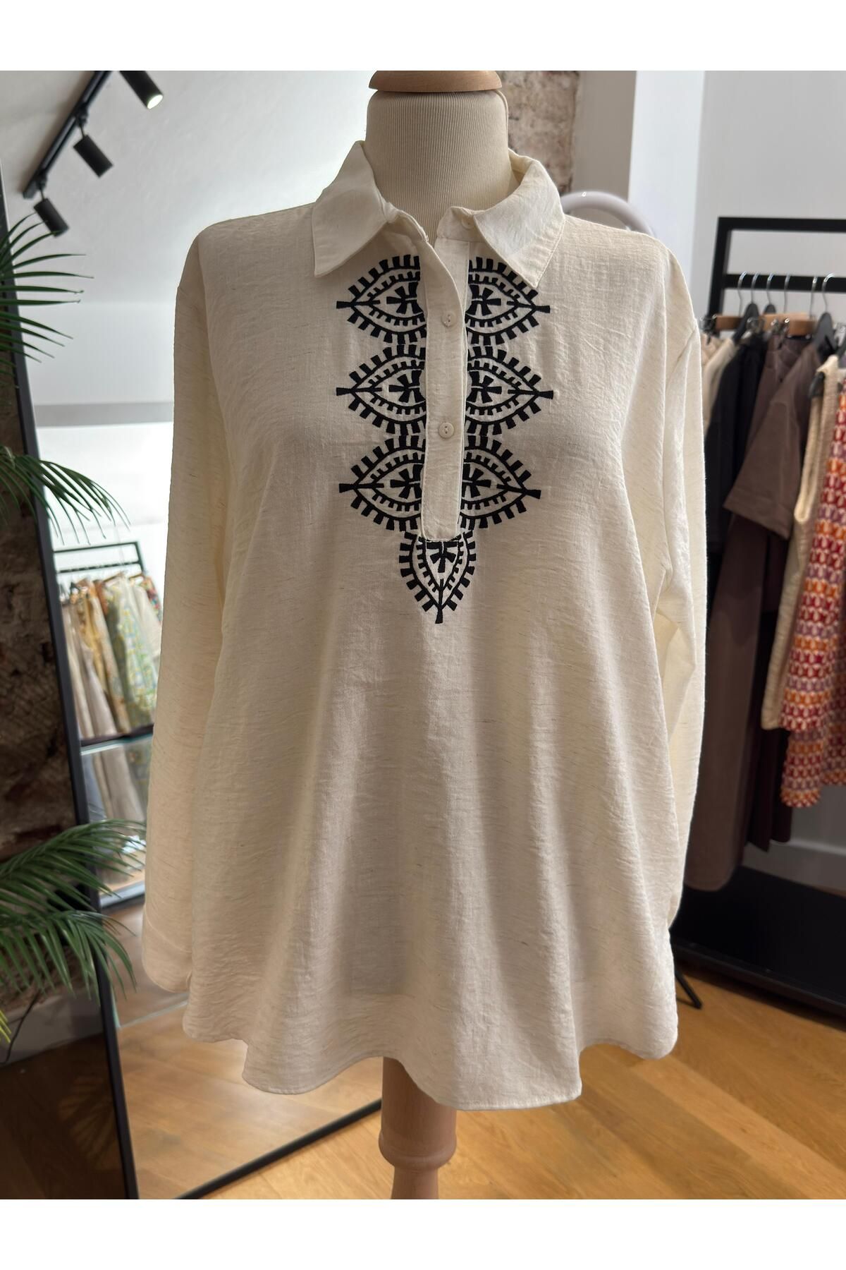 Bemore34 YAKASI NAKIŞLI OVERSIZE PAMUK GÖMLEK