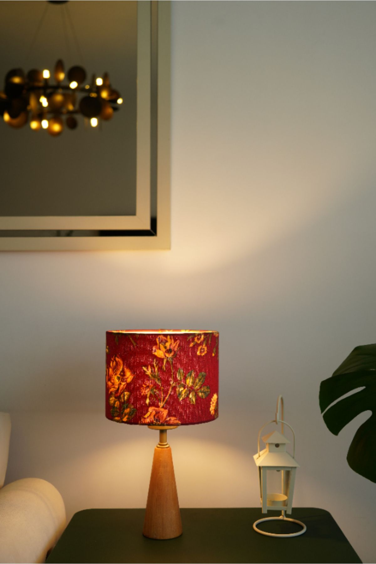 retro home design Üçgen Ahşap Model Silindir Baskı Kırmızı Çiçekli Kumaş Şapka Abajur Salon Yatak Odası