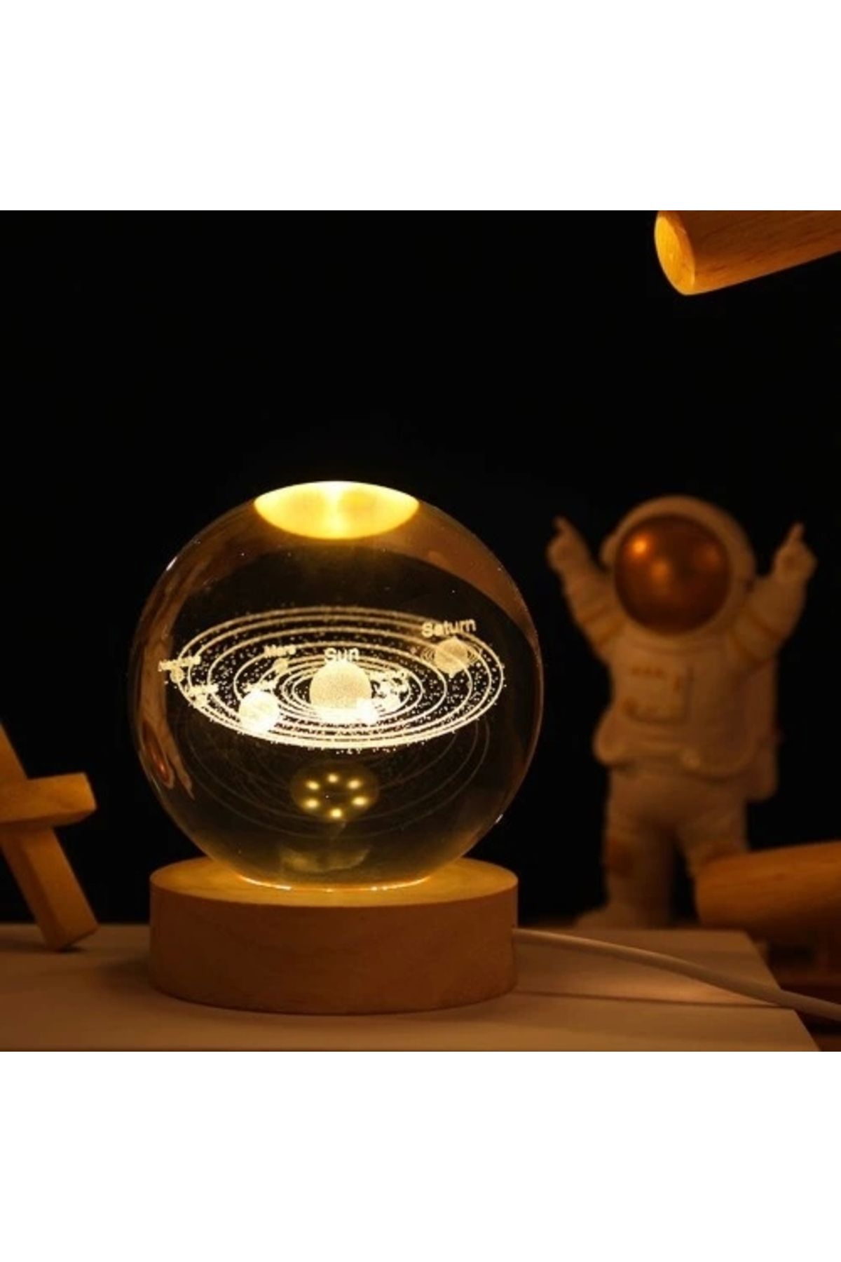 Moon Gezegenler Temalı Ahşap Altlıklı Işıklı Cam Küre
