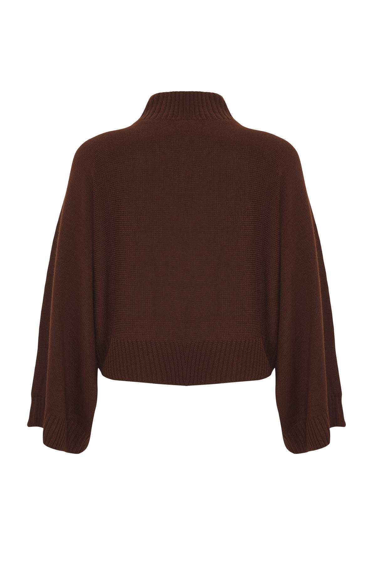 Trendyol Collection-Pulover maro cu mâneci spaniole cu croiala largă TWOAW23KZ01838 5