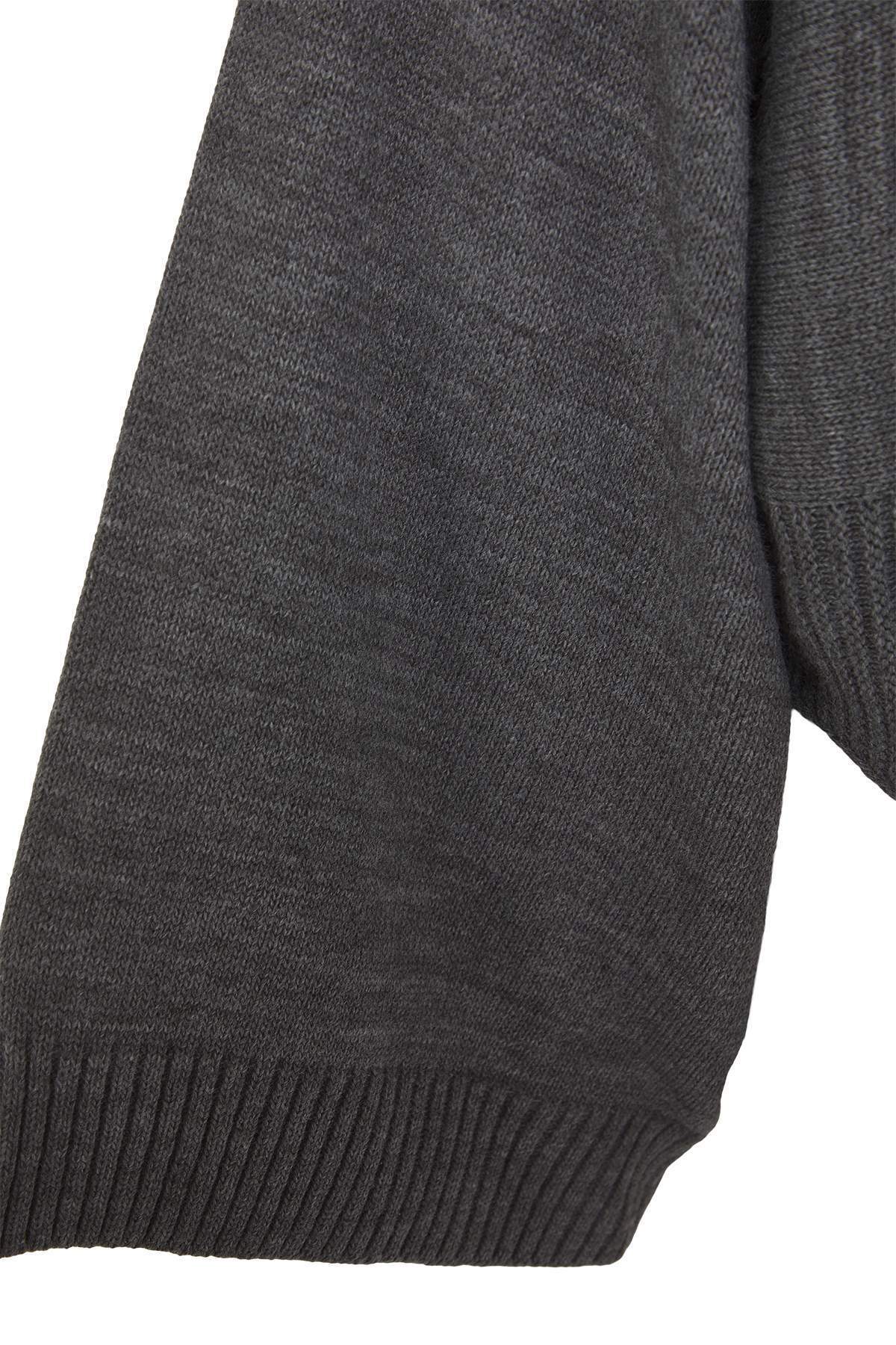 Trendyolmilla  Antrasit Geniş Kalıp İspanyol Kol Triko Kazak TWOAW23KZ01838 - Görsel 6