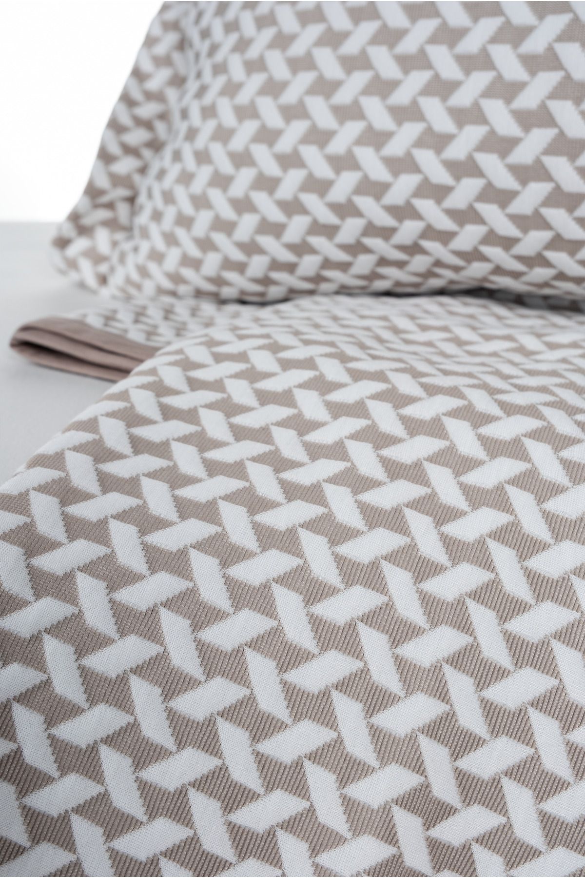 GAMA HOME-Jacquard Single Bedspread / with Special Design Bag / with Different Color and Pattern Options 3