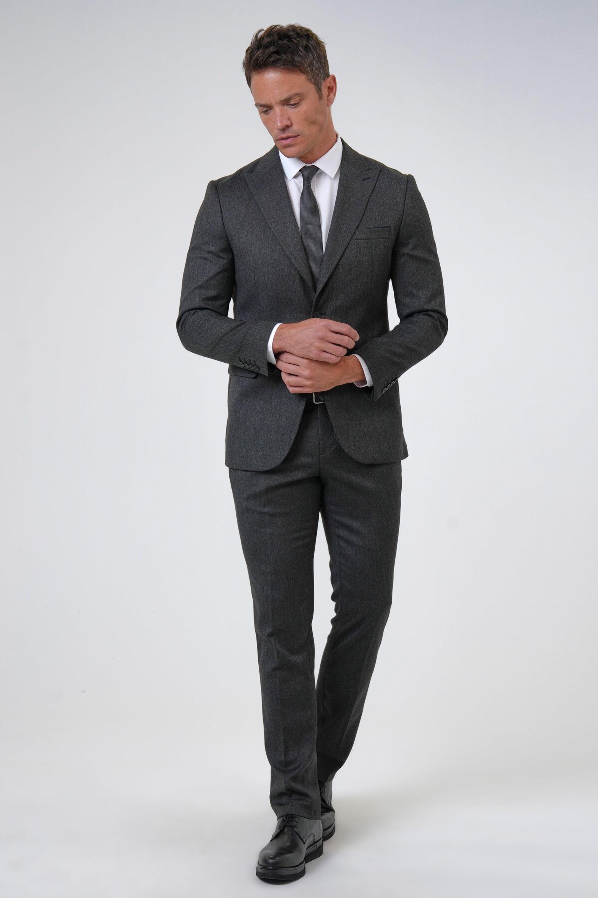 SÜVARİ-Black Regular Dobby 6 Drop Classic Suit 1