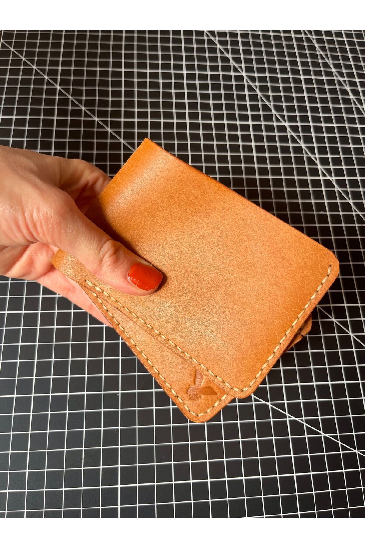 HAT Leather Gerçek Italyan Derisinden ''bifold V1'' Bifold Cüzdan- Natural