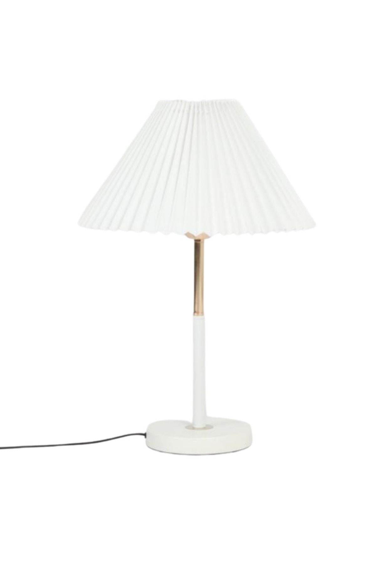 Gerenic-A distinctive lampshade with a design that adds elegance and sophistication to the surrounding decor. 4