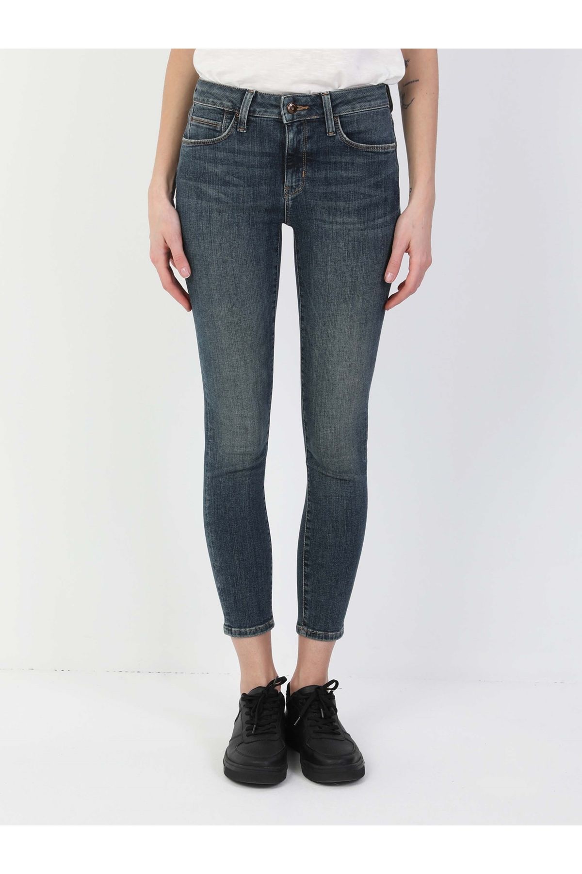Colin's-Super Slim Fit Mid Waist Slim Leg Women's Dark Indigo Jean Pants 4