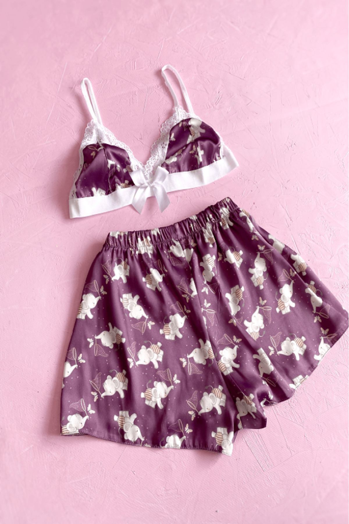 Gece İncisi Fil Baskılı Saten Şortlu Takım