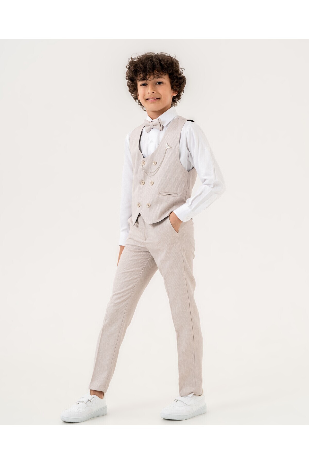 Atlas Kids Erkek Çocuk Smokin Takım Elbise – Pantolonlu Yelekli Papyonlu Gömlekli Zincirli 5’li Set fotoğrafı 5 (önizleme)