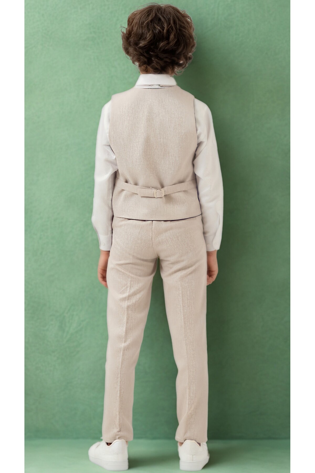 Atlas Kids Erkek Çocuk Smokin Takım Elbise – Pantolonlu Yelekli Papyonlu Gömlekli Zincirli 5’li Set fotoğrafı 4 (önizleme)