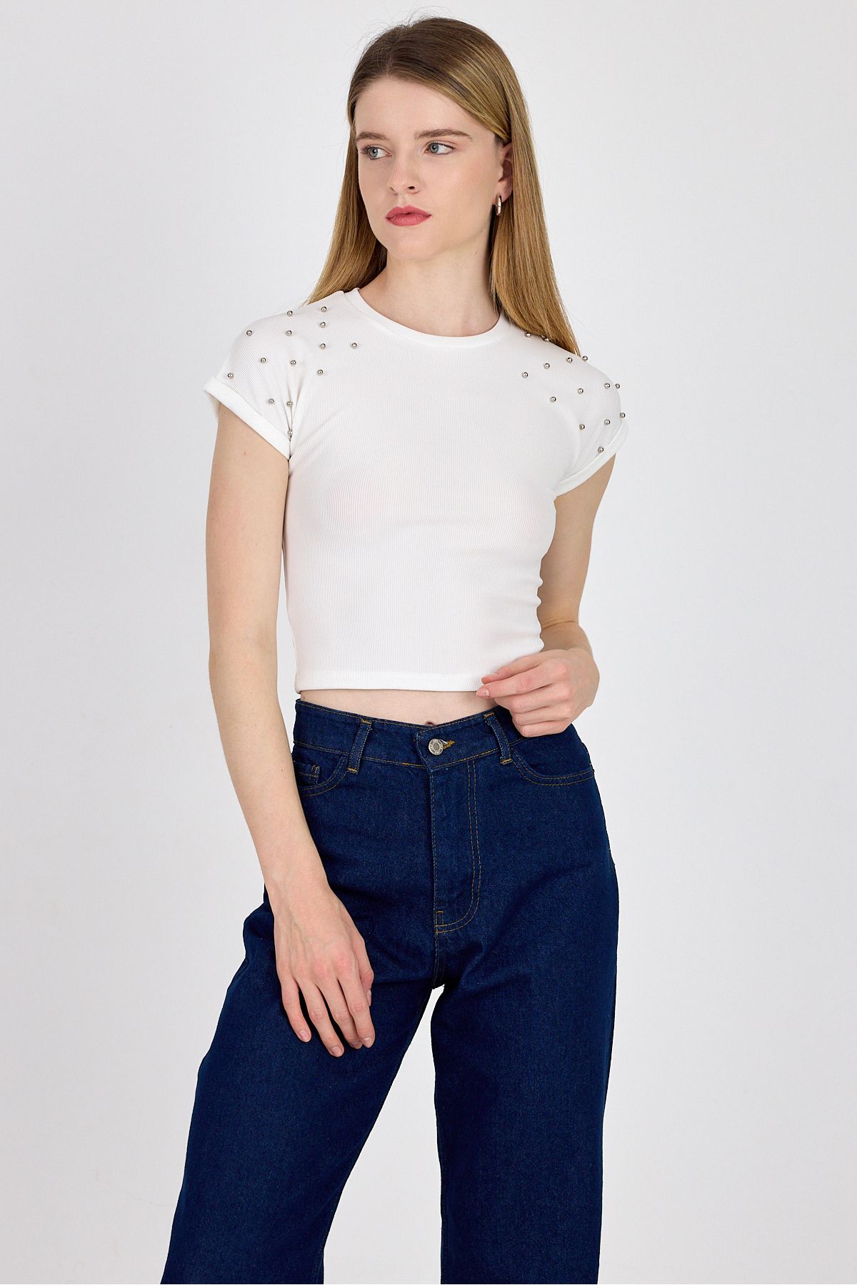 Rays Beyaz Omuz Boncuk Detaylı Slim Fit Crop Tişört 9208M