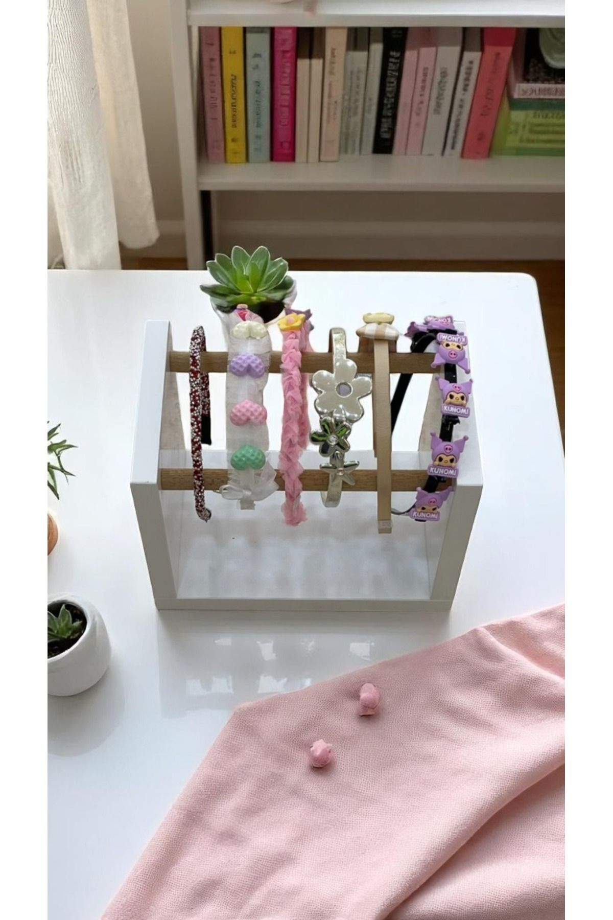 ARI MOBİLYA TASARIM Bernes Collection Dekoratif Estetik Kız Çocuk Ve Kadın Lara Özel Ahşap Taçlık