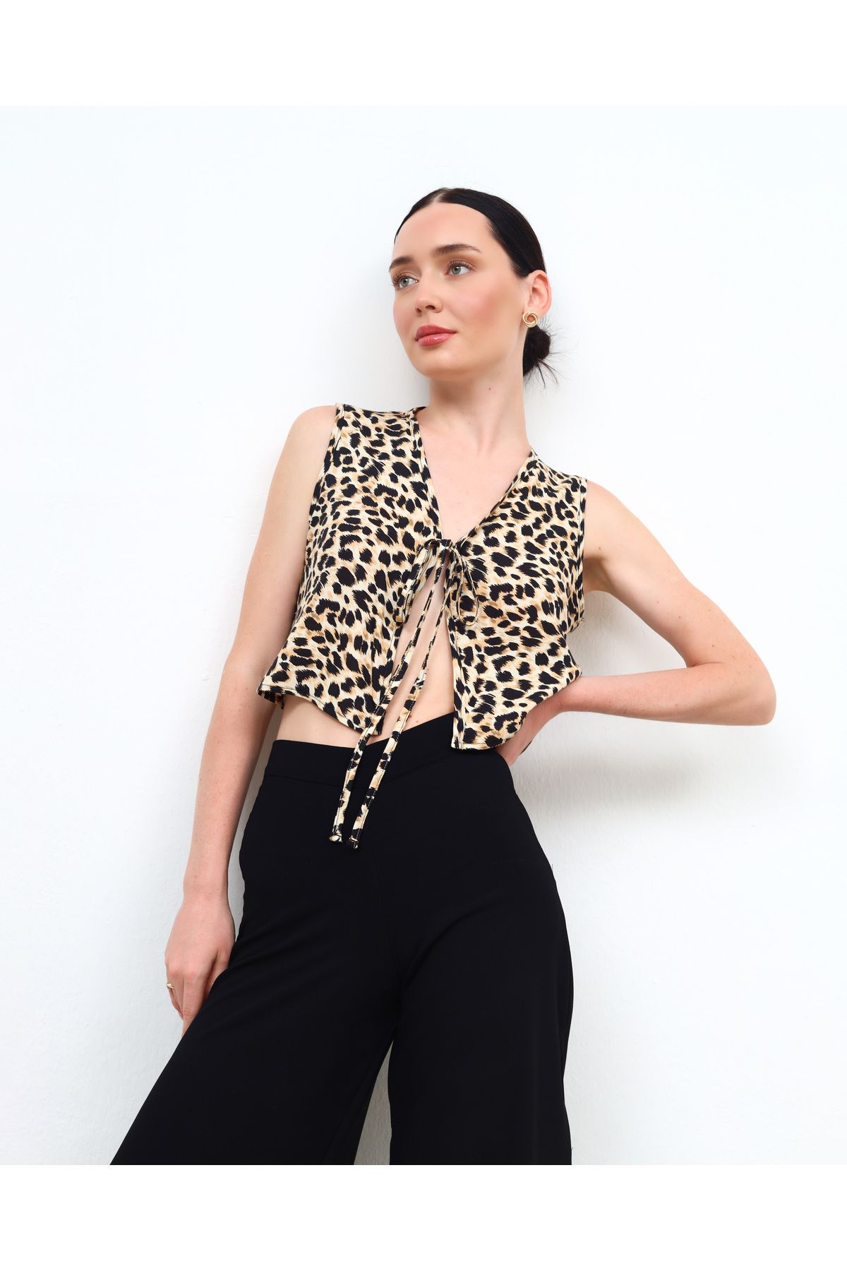 Aslı Özgün Leopar Crop Yelek