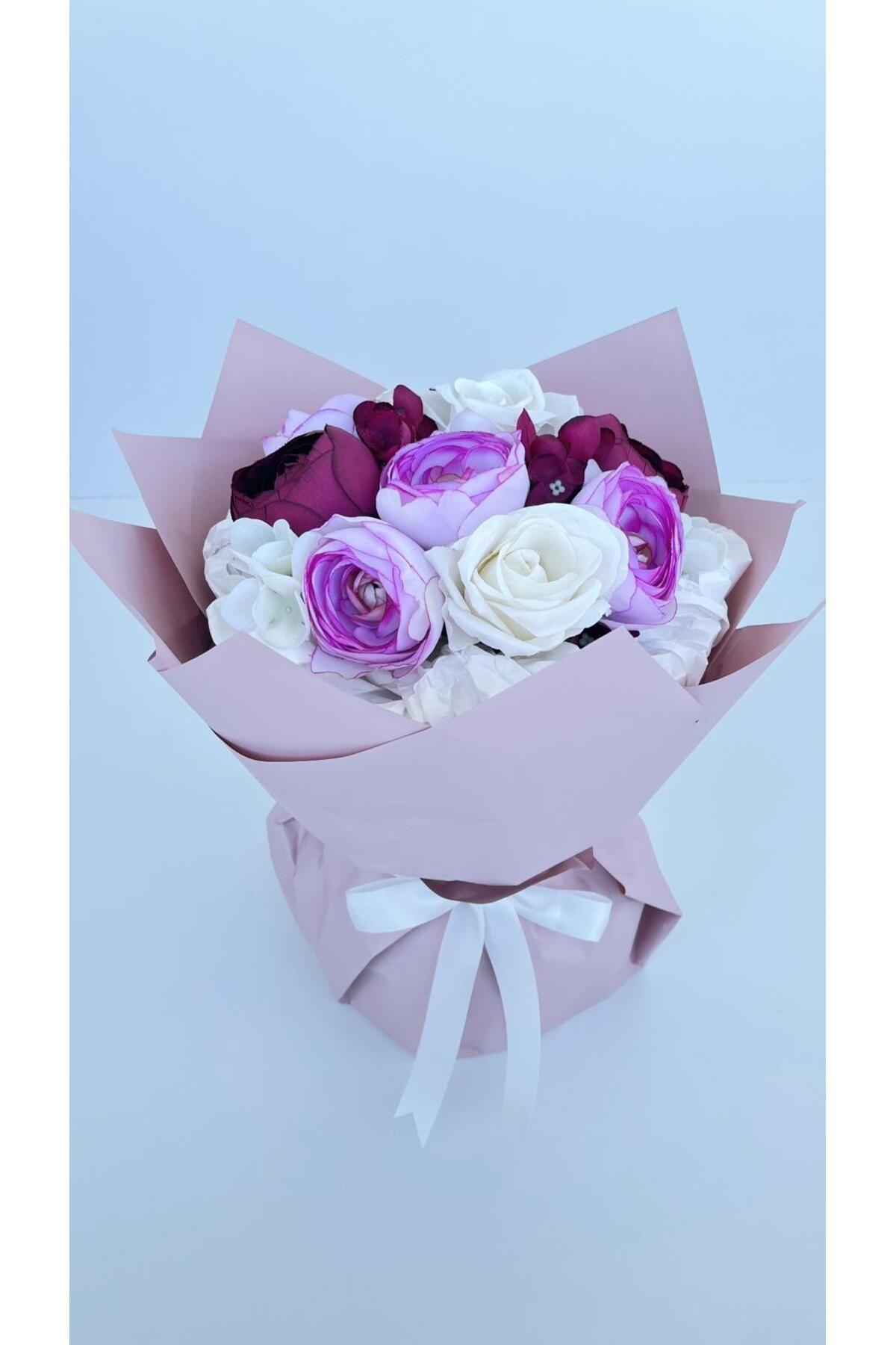 lavinia flowers design Mor & Beyaz Yapay Çiçek Buketi Pastel Pembe Ambalajlı Özel Tasarım (TENDER BLOOM)