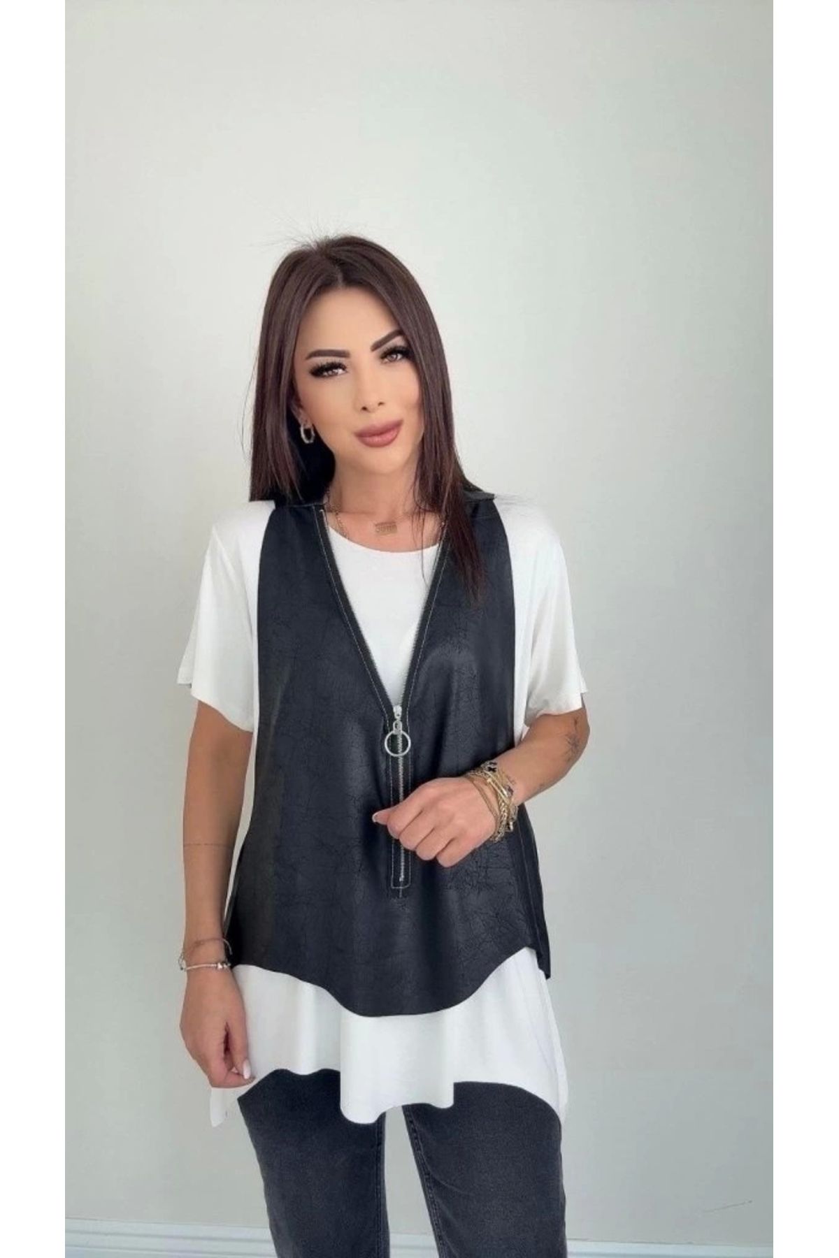 nedo7 Kadın Kısa Kollu Yuvarlak Yaka Viskon Bluz + Kolsuz Fermuarlı çatlak Deri Yelek