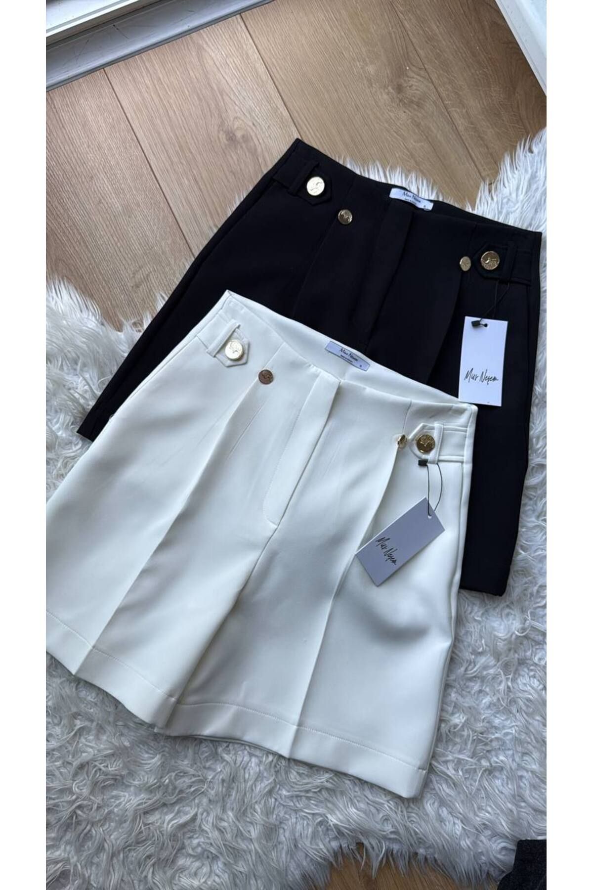 Butik Beyza İç Göstermez Crep Kumaş Arka Flato Cepli Şort