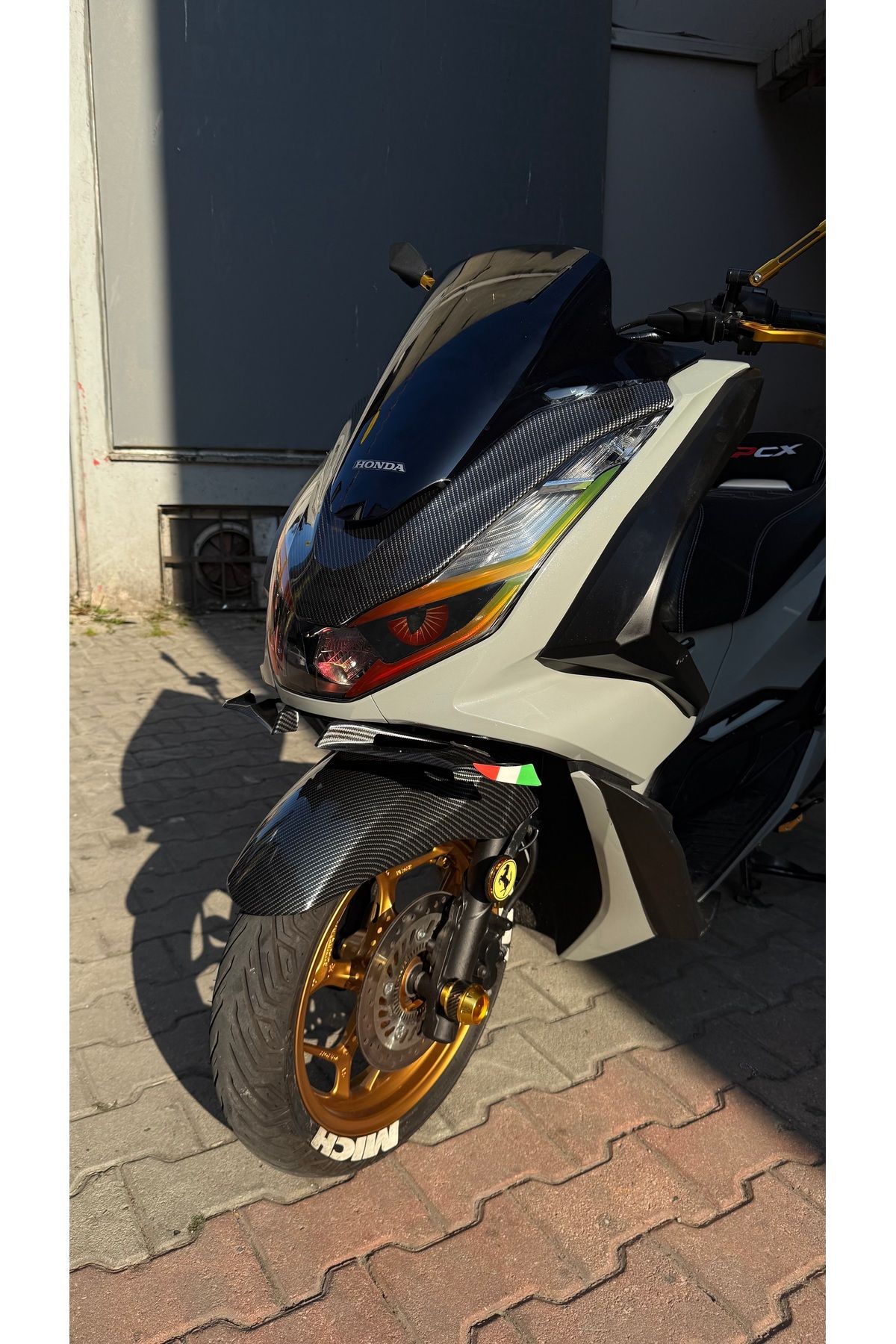 İ.S.K.STORE Pcx125 2021/2024 Uyumlu Ön Çamurluk Karbon Kapak