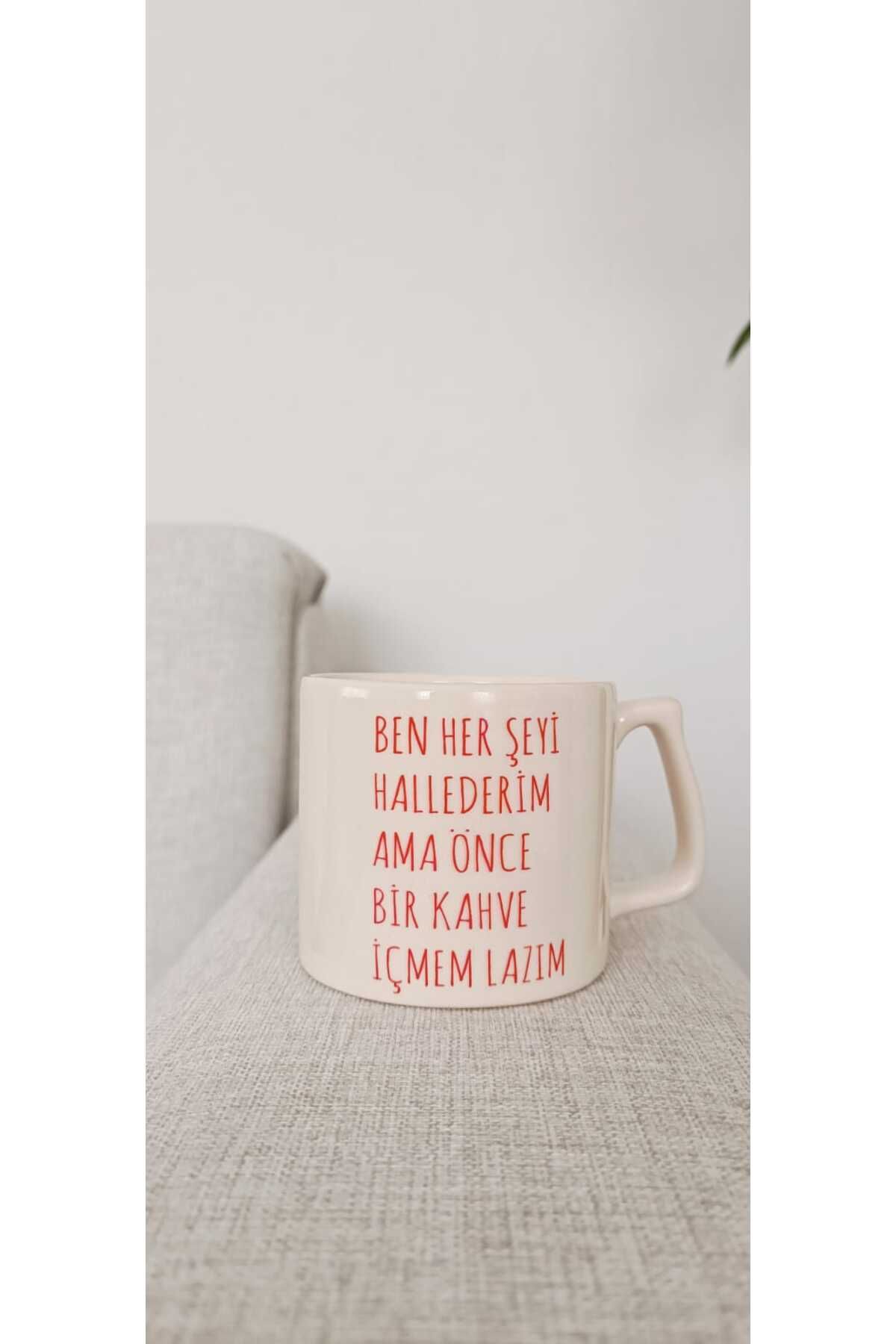 SERAMİK Ben Her Şeyi Hallederim Tasarım Çift Yön Baskılı Kupa Krem Renk