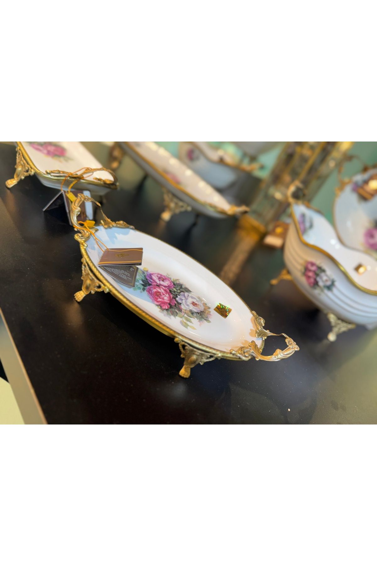 hediye ESTERHOMEDECOR Ayaklı sunum tabağı 32*18*6cm kulplu çiçekli sunumluk