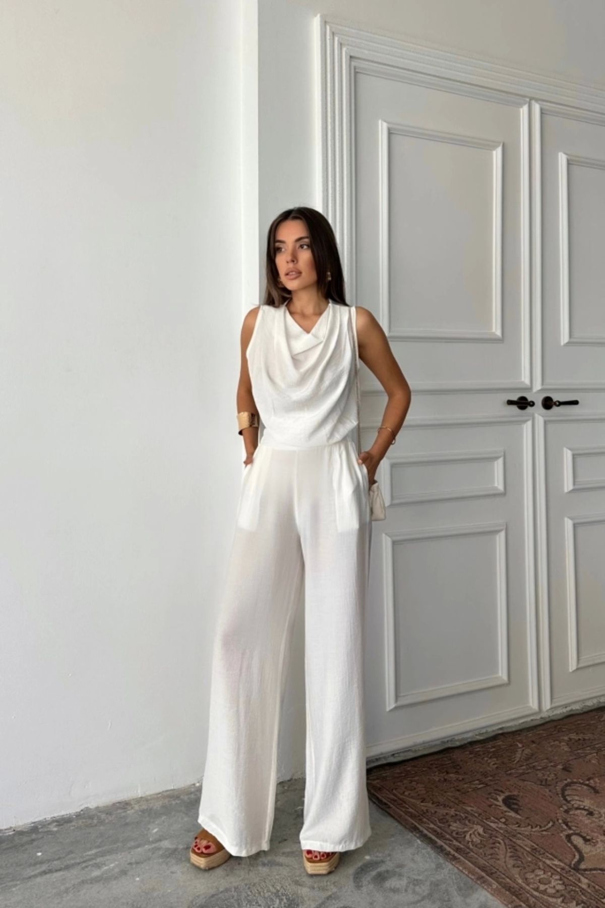Butik DEGAJE YAKA KOLSUZ BLUZ - PANTOLON TAKIM - Beyaz