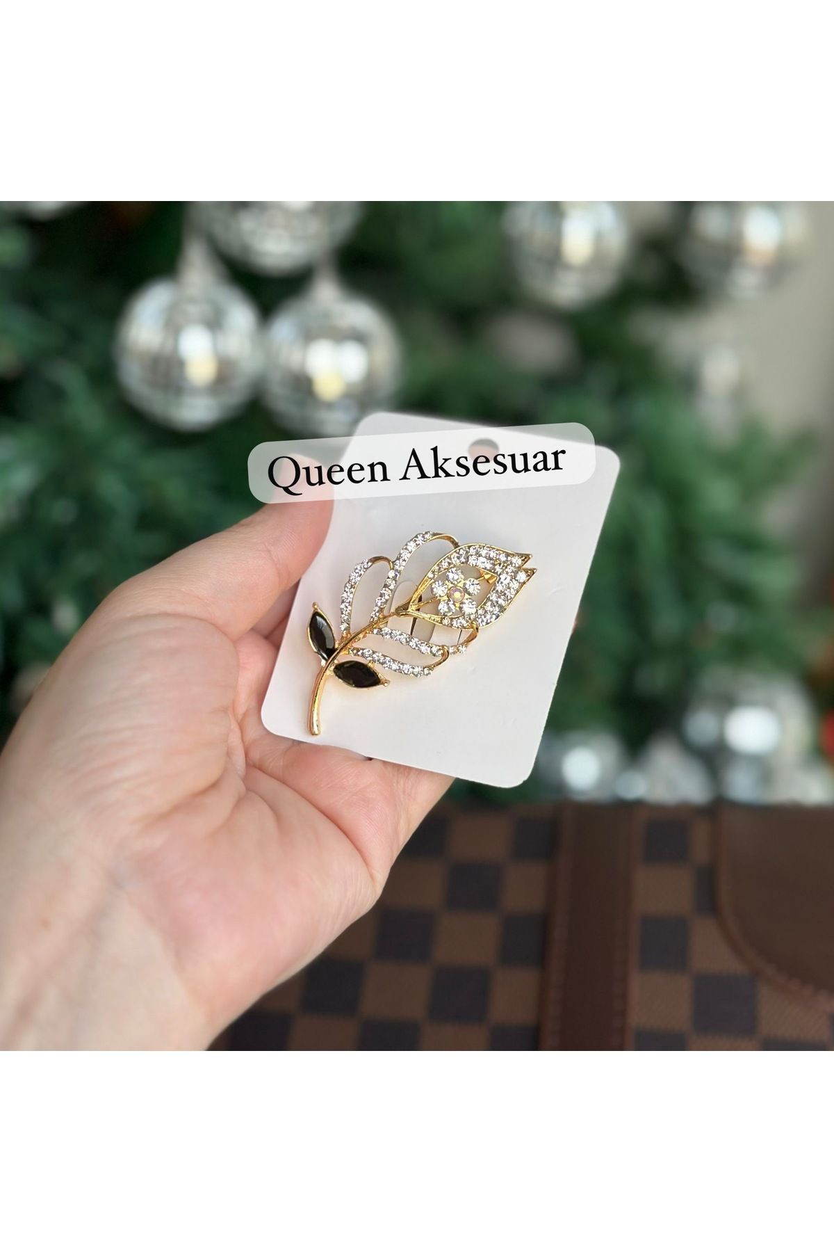 QUEEN AKSESUAR Lüks Altın Renk kristal Taşlı Yaprak model Broş 6cm şal eşarp fular ceket yaka iğnesi