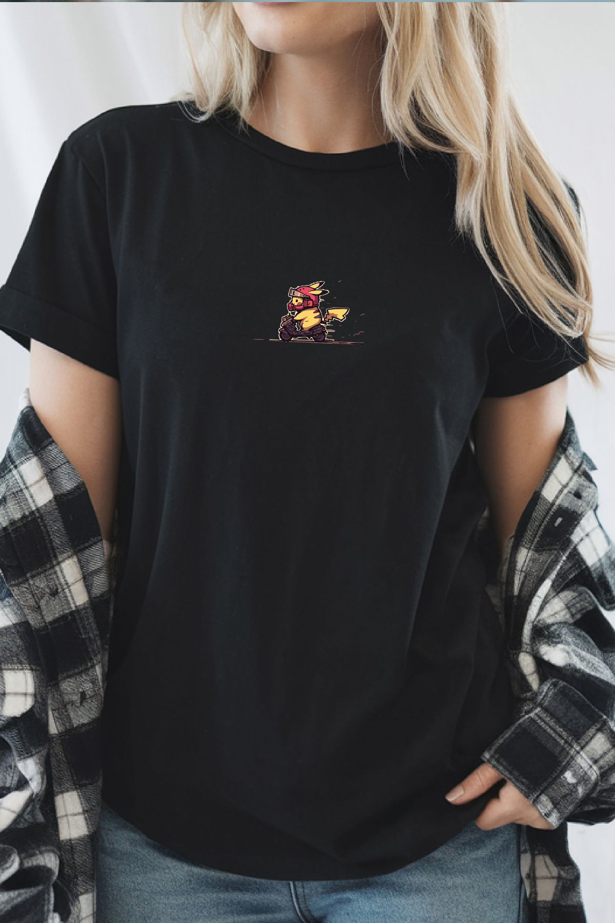 uniqwo Unisex Motorcu Pikachu %100 Pamuk Premium Regular Siyah T-Shirt