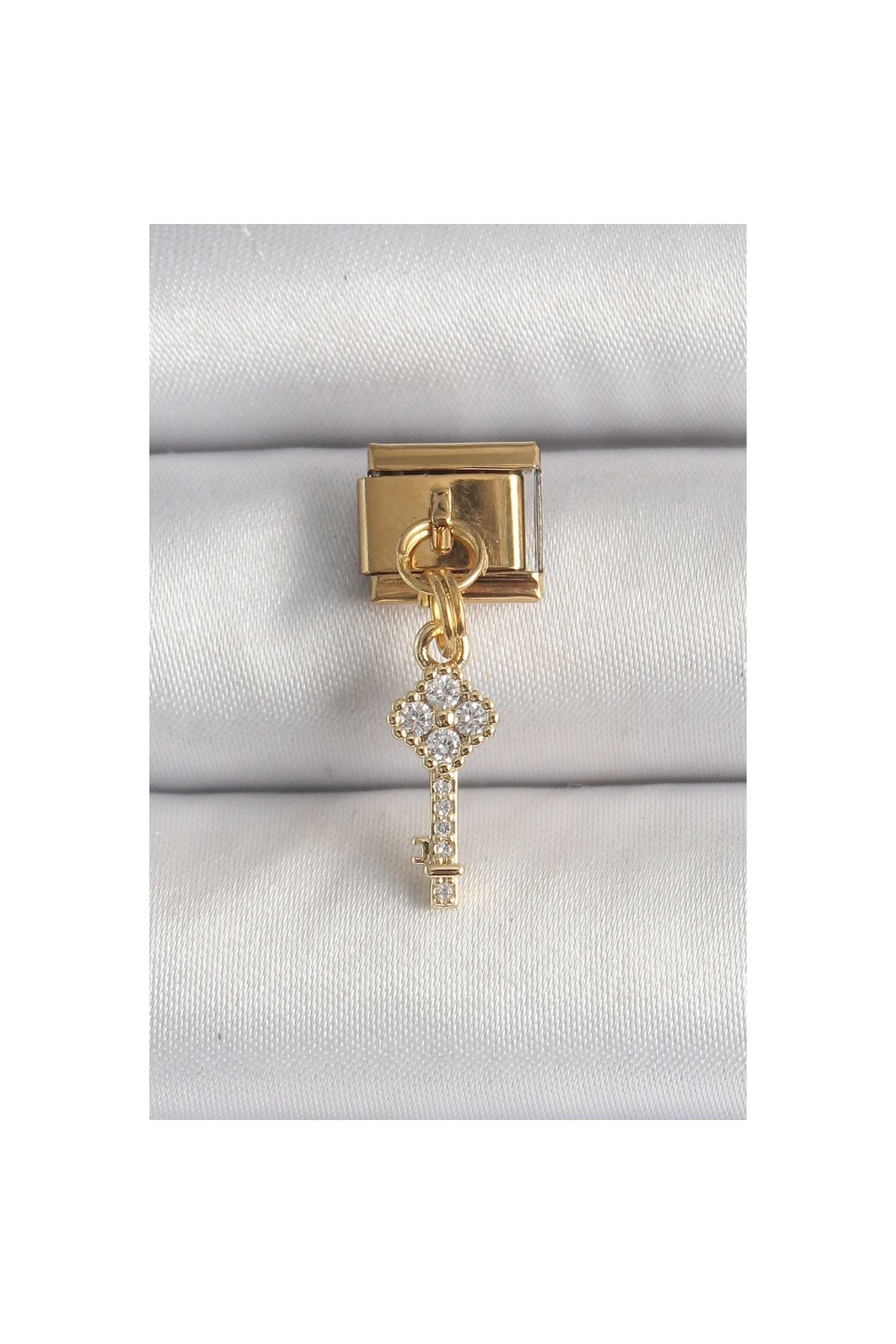 Ayder Timya 316l Çelik Gold Renk Sallantı Zirkon Taşlı Anahtar Model Nomination Charm - Tj-bc1338
