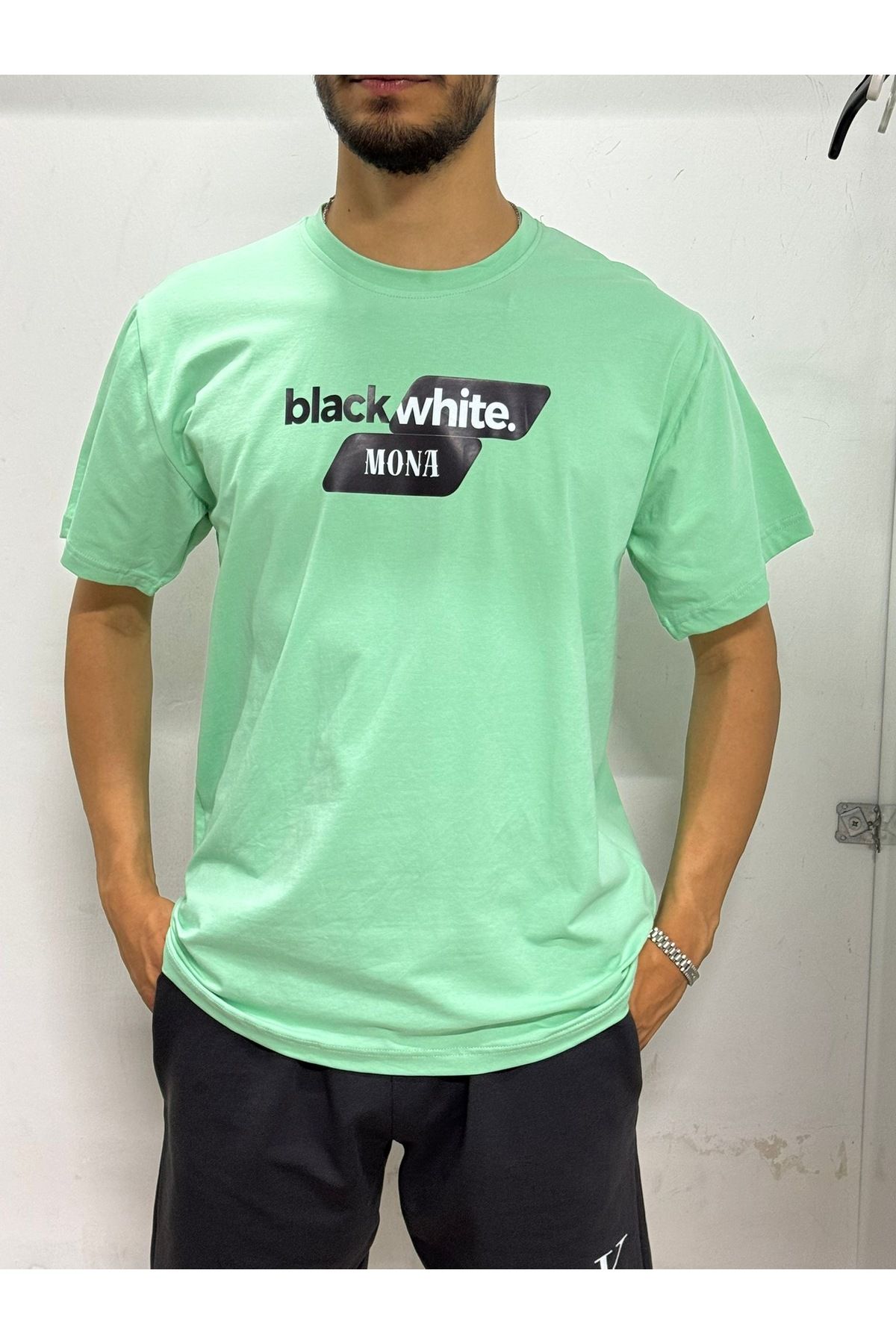 MONA T-shirt
