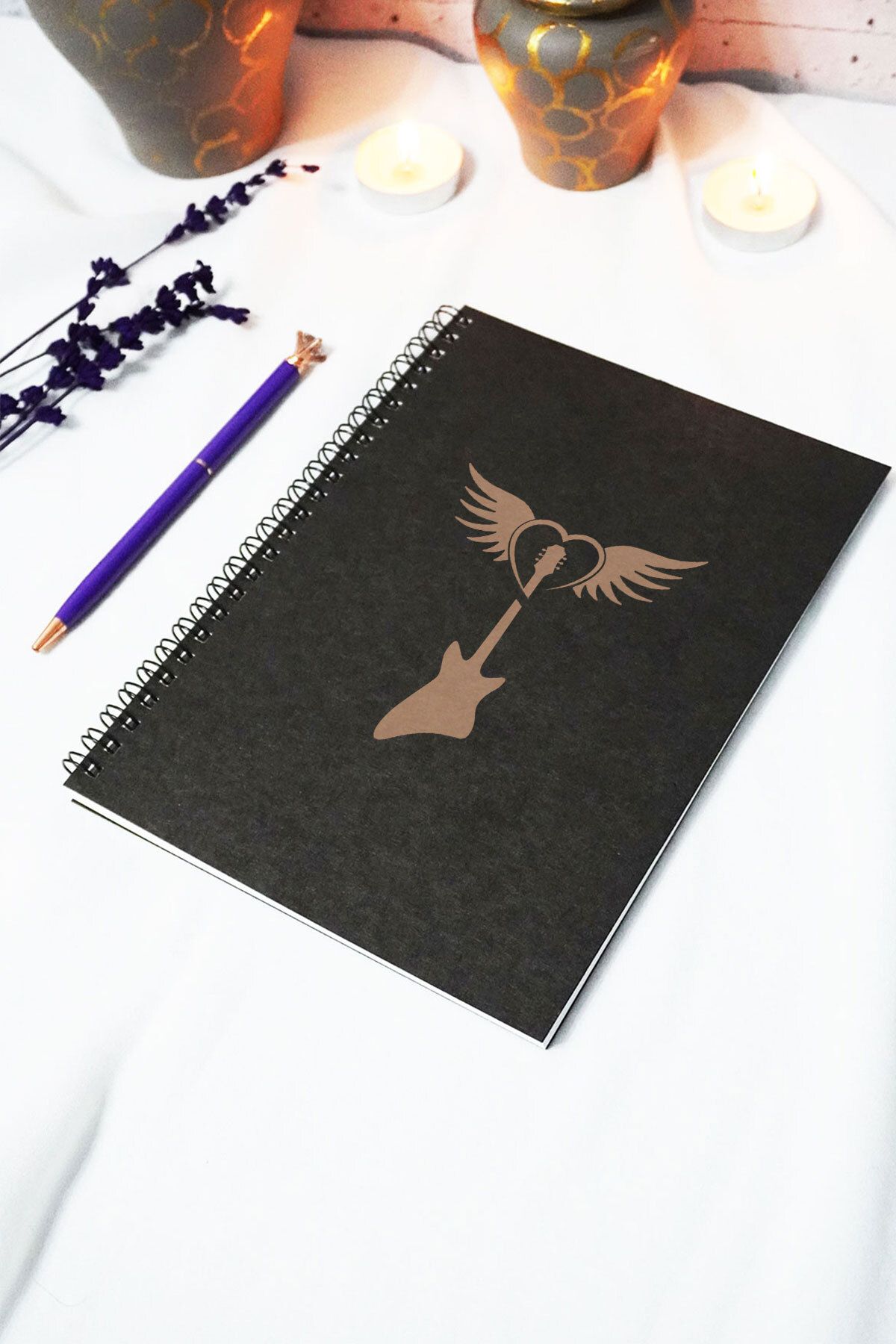 markcat A5 Gitar Temalı Siyah Kraft Kapaklı Defter - Çizgisiz Defter - 60 Yaprak (120 SAYFA) 15x21 Cm