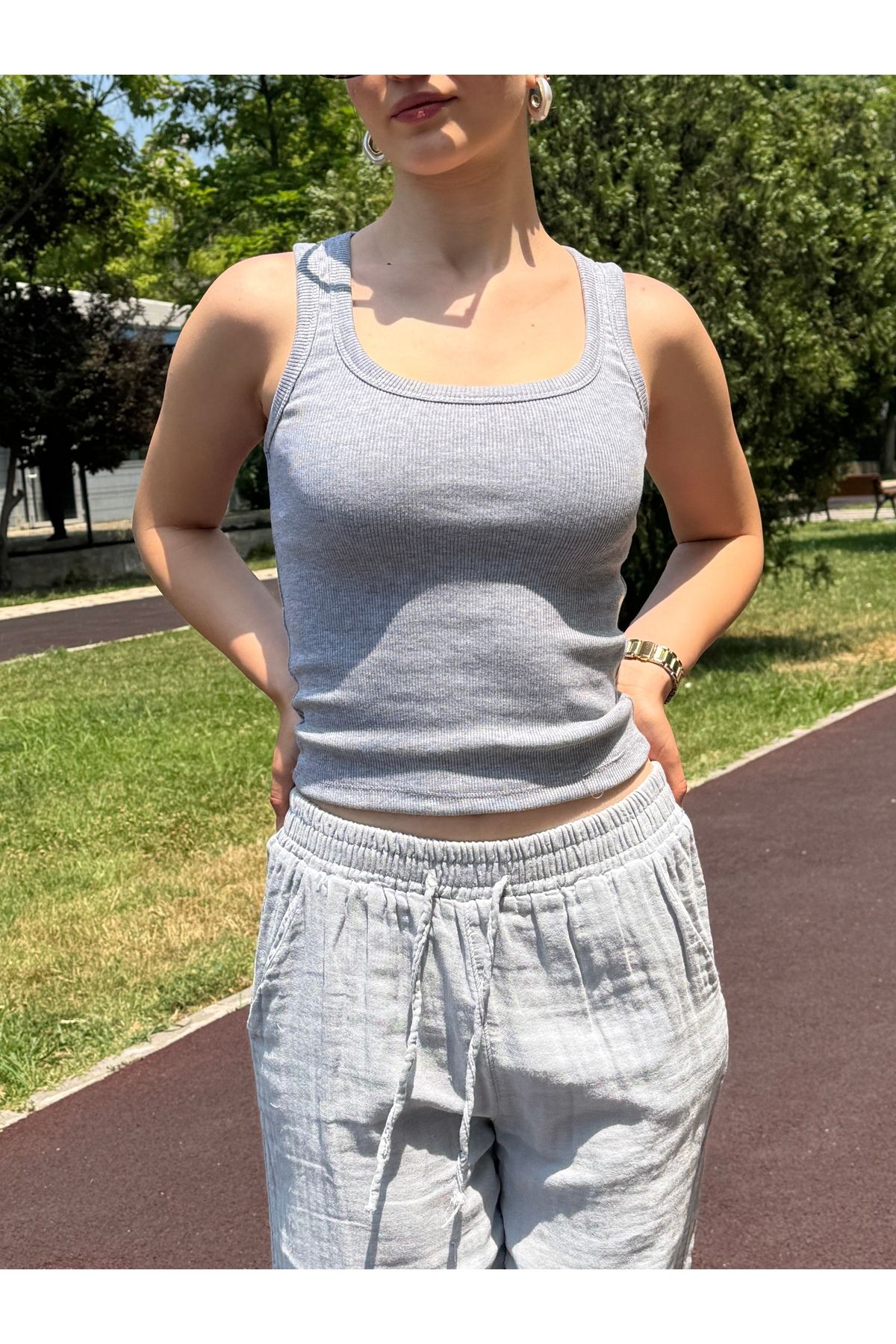 sielta Gri Kaşkorse Kumaş Fittili Geniş Askılı Crop Bluz Tişört