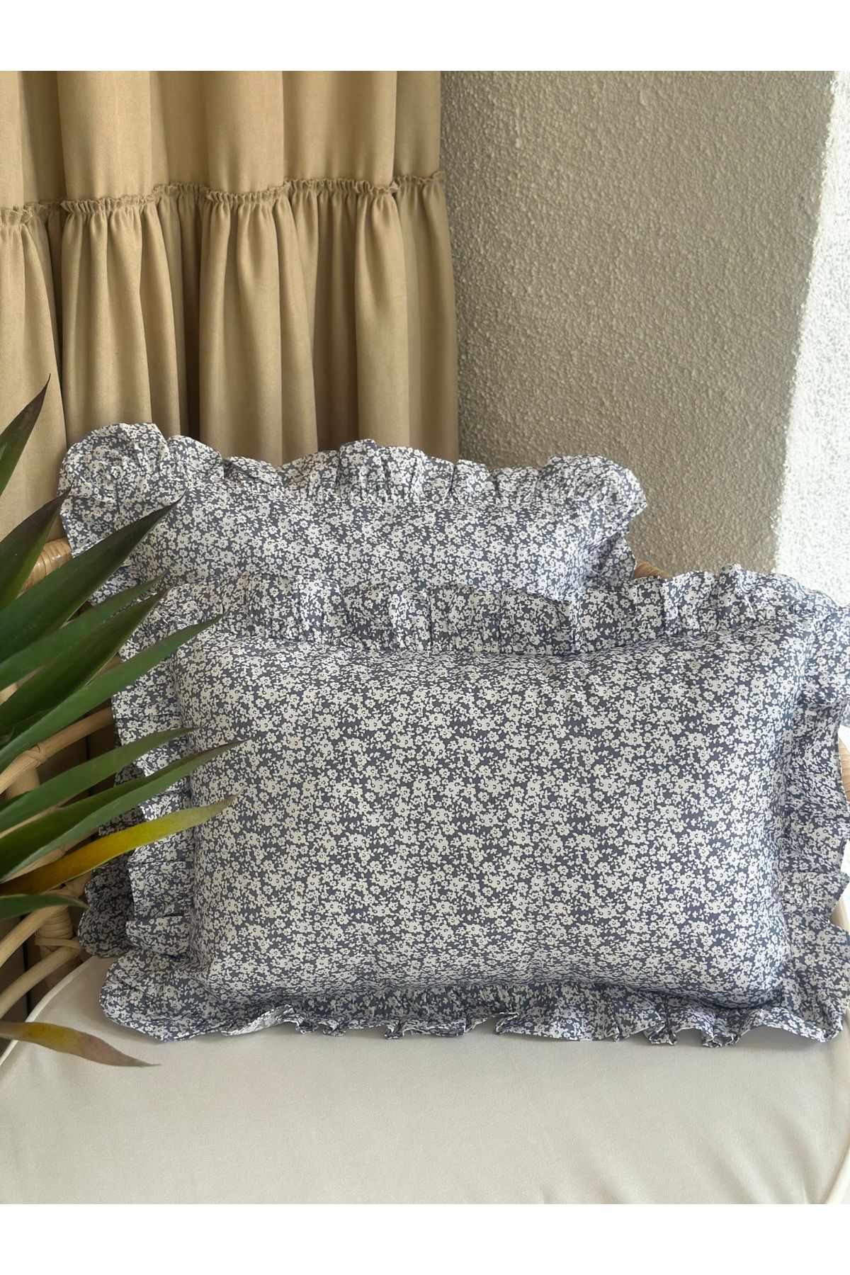 Decamor home-Față de pernă din țesătură de bumbac, albastru lavandă, mini cu volane florale 2