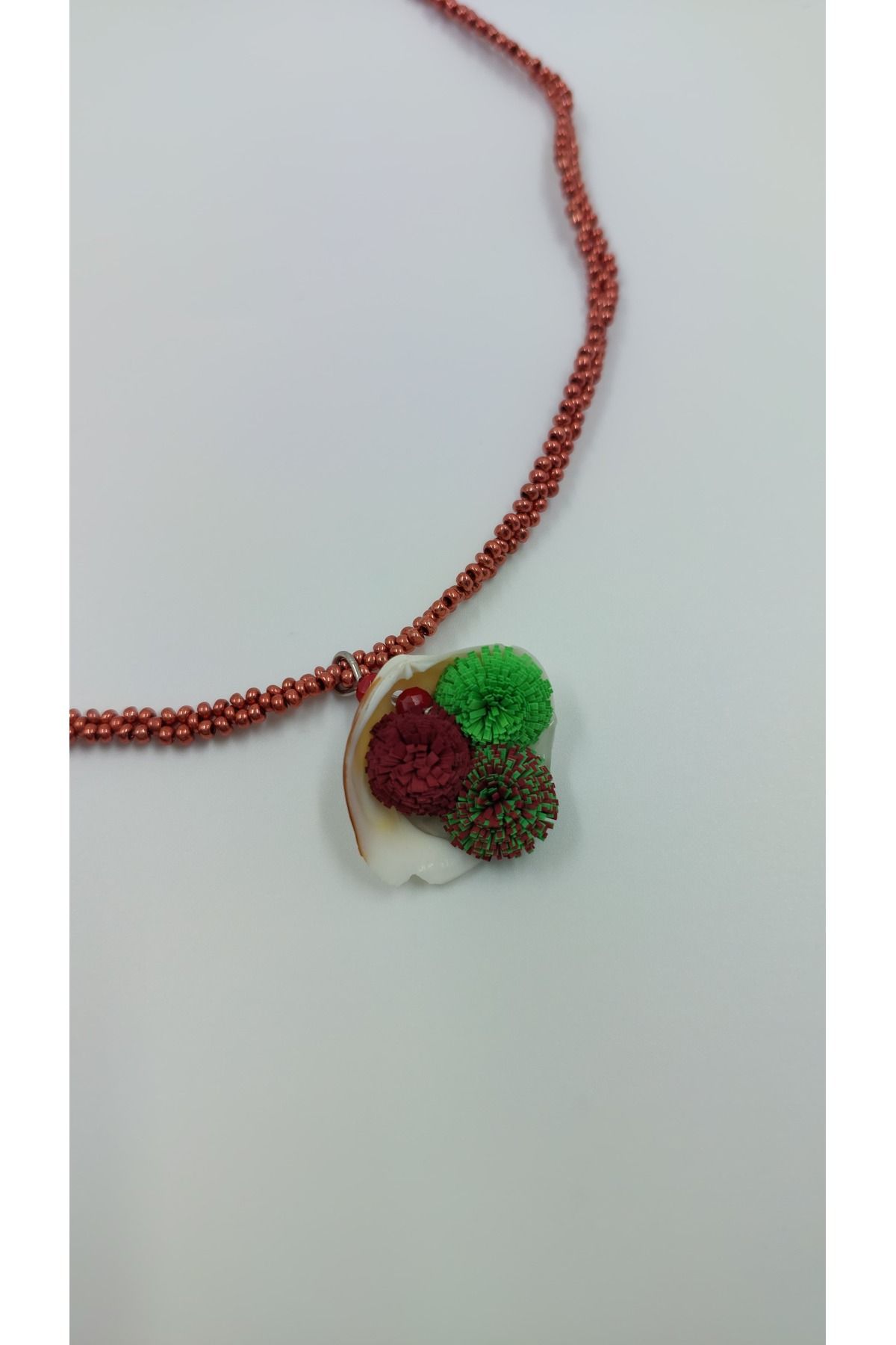 R G Handmade Design Deniz Çiçeği Quilling Kabuk Kolye – El Yapımı Kum Boncuk & Quilling Detaylı