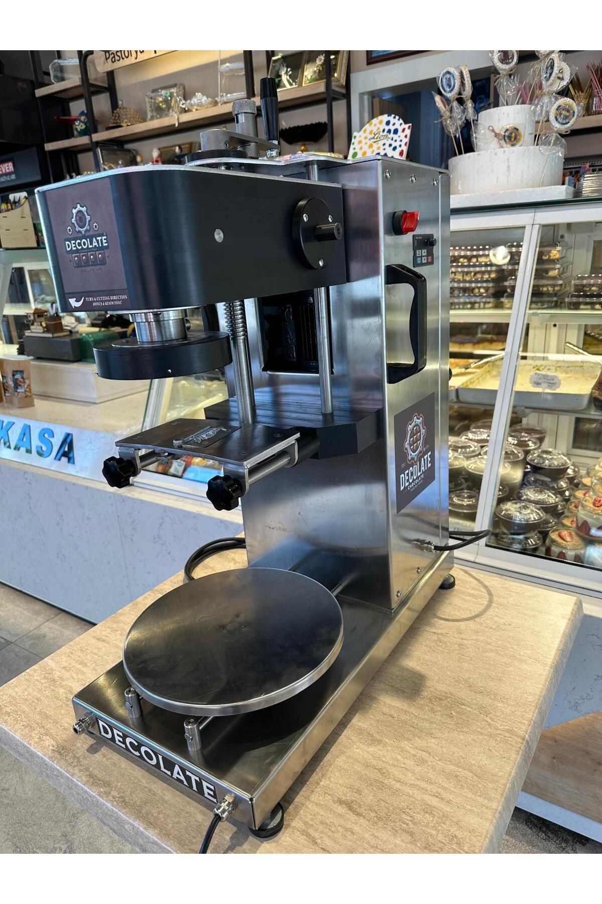 Decolate Otomatik Çikolata Dekor Makinesı Saçak-Bukle Dekor Makinesi DCM-130
